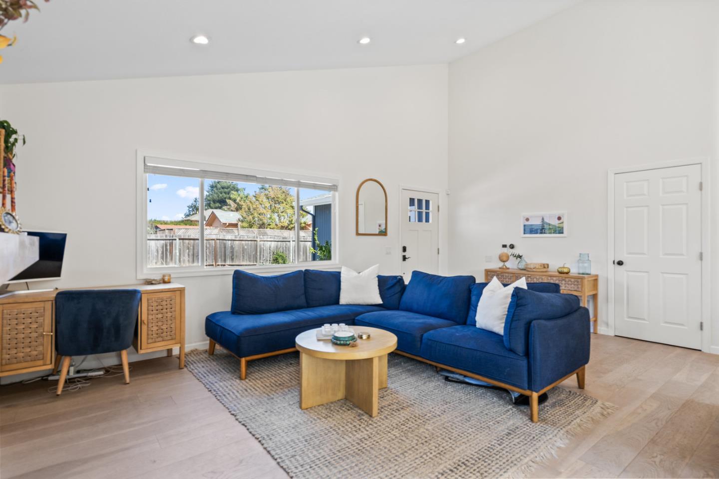 1477 Bulb AVE