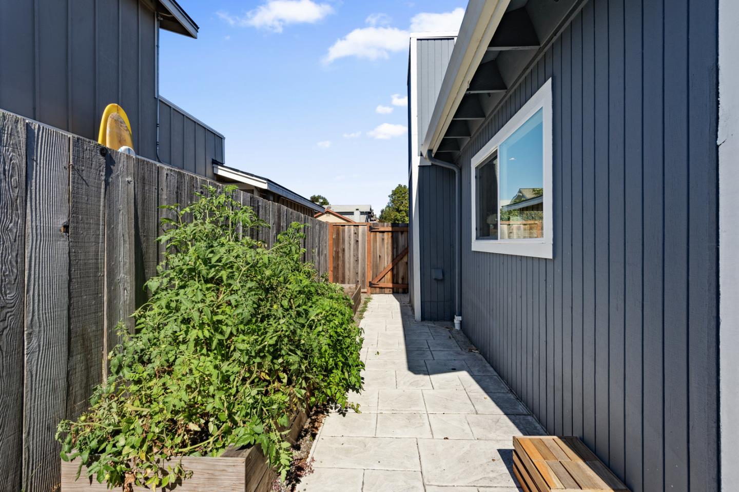 1477 Bulb AVE