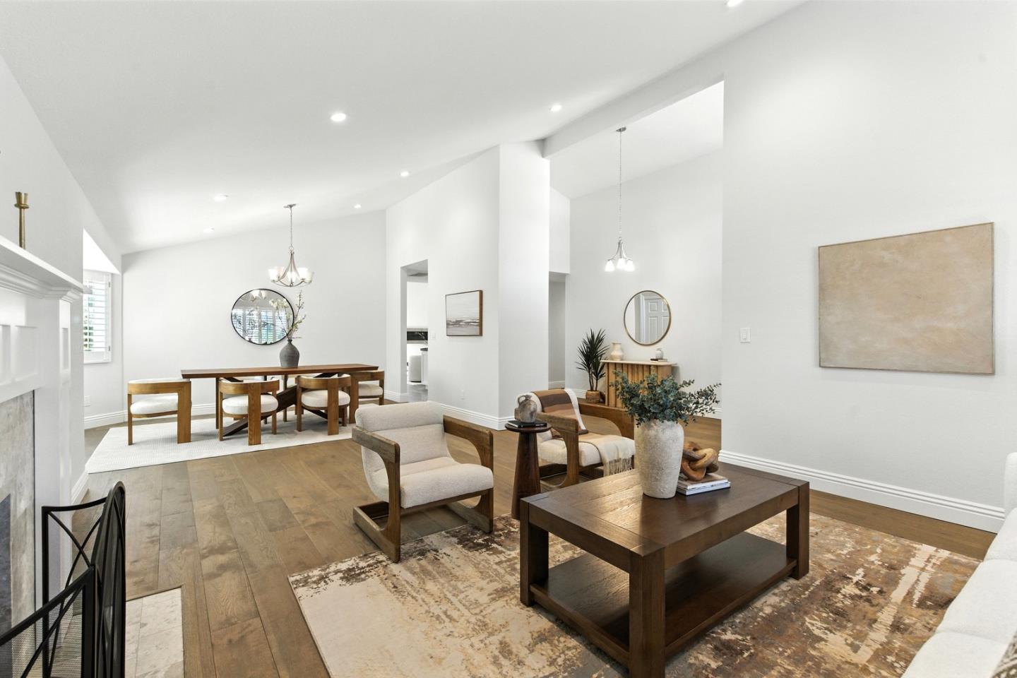 3165 Meadowlands Lane