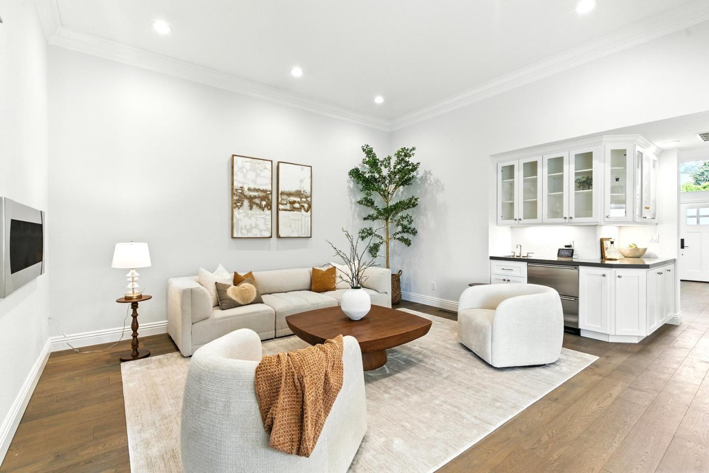 3165 Meadowlands Lane
