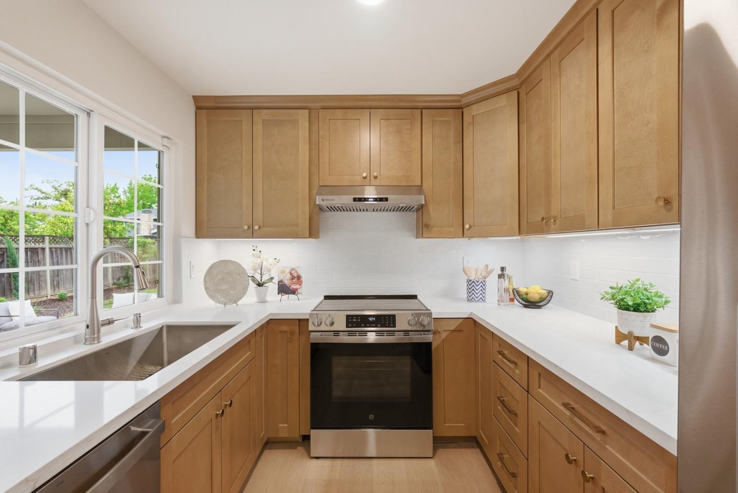 5343 Hounds Estate