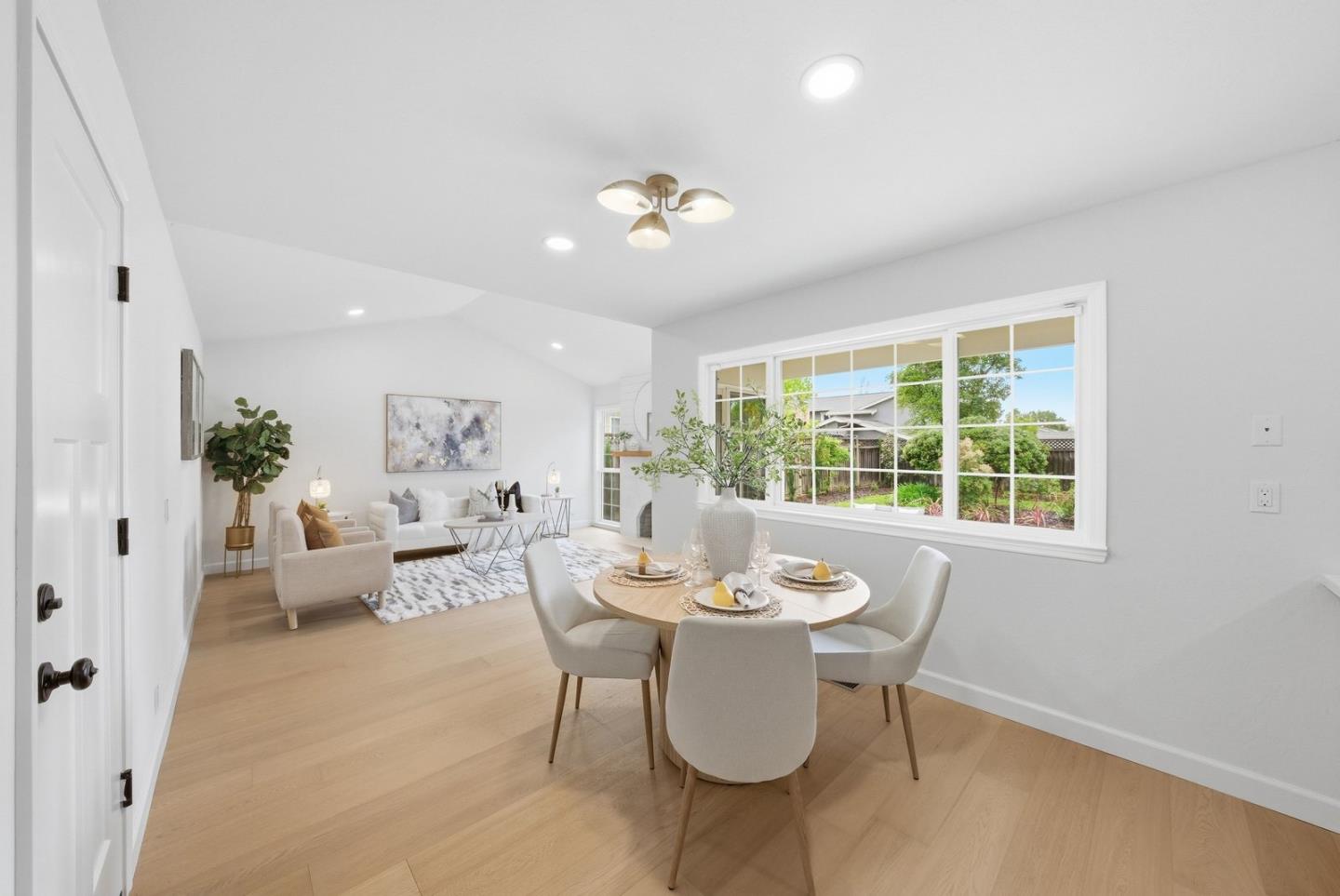 5343 Hounds Estate