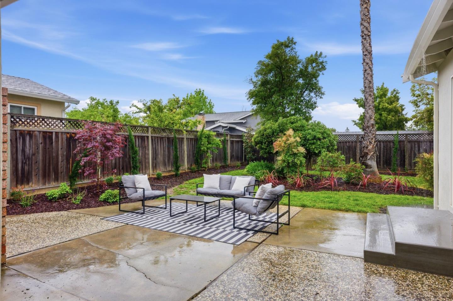 5343 Hounds Estate