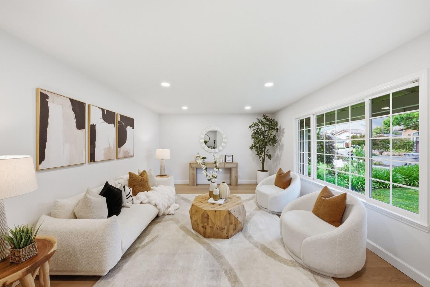 5343 Hounds Estate