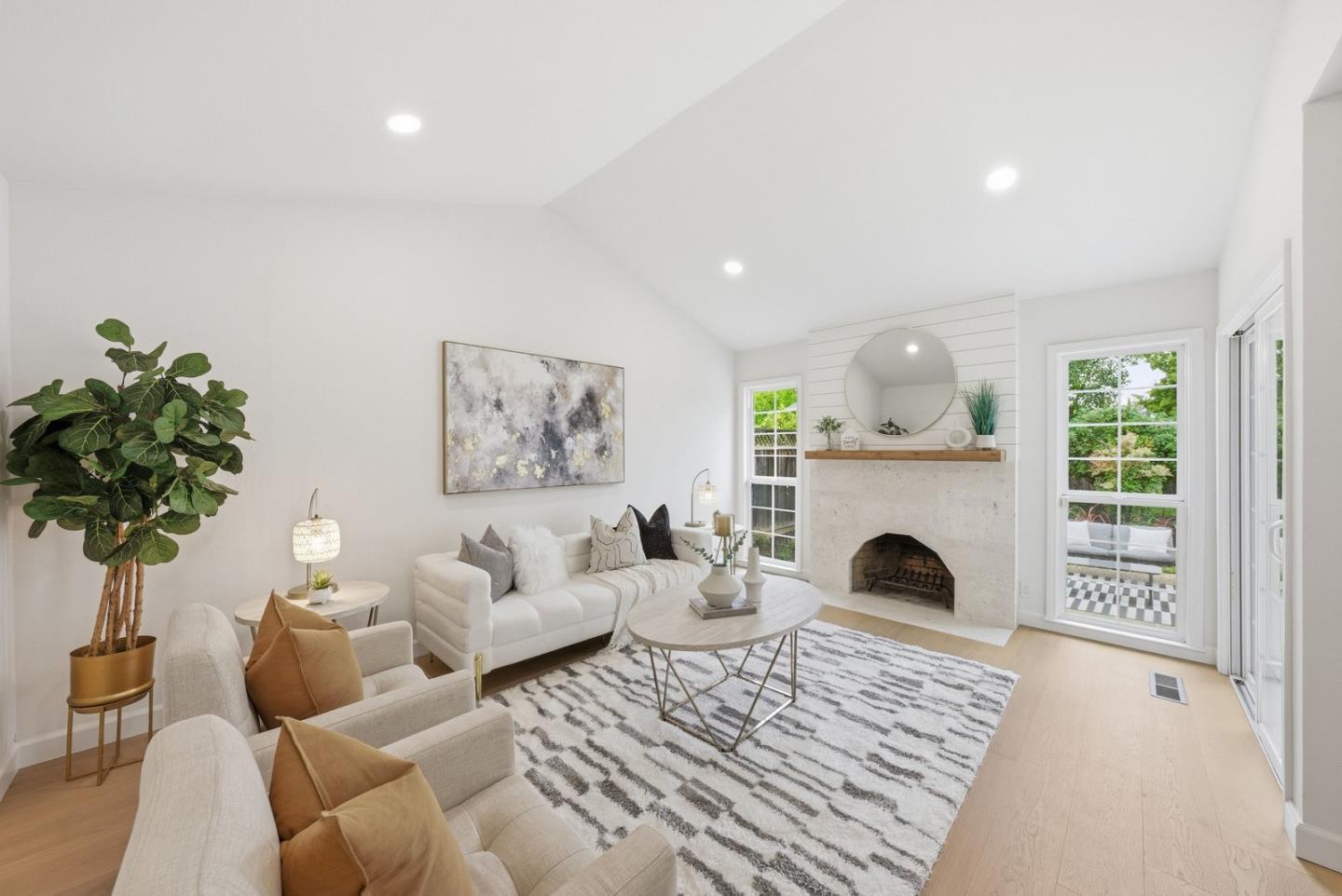5343 Hounds Estate