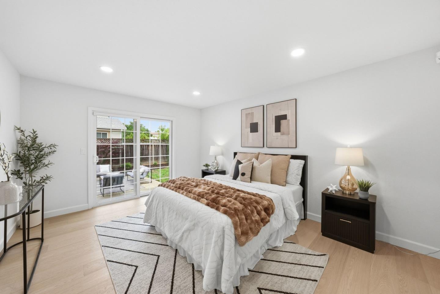 5343 Hounds Estate