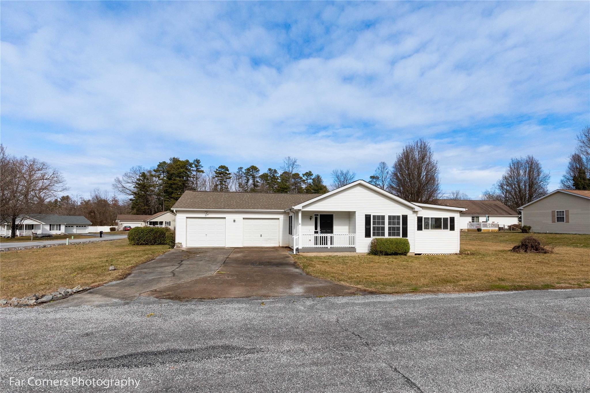 124 Sharons Way