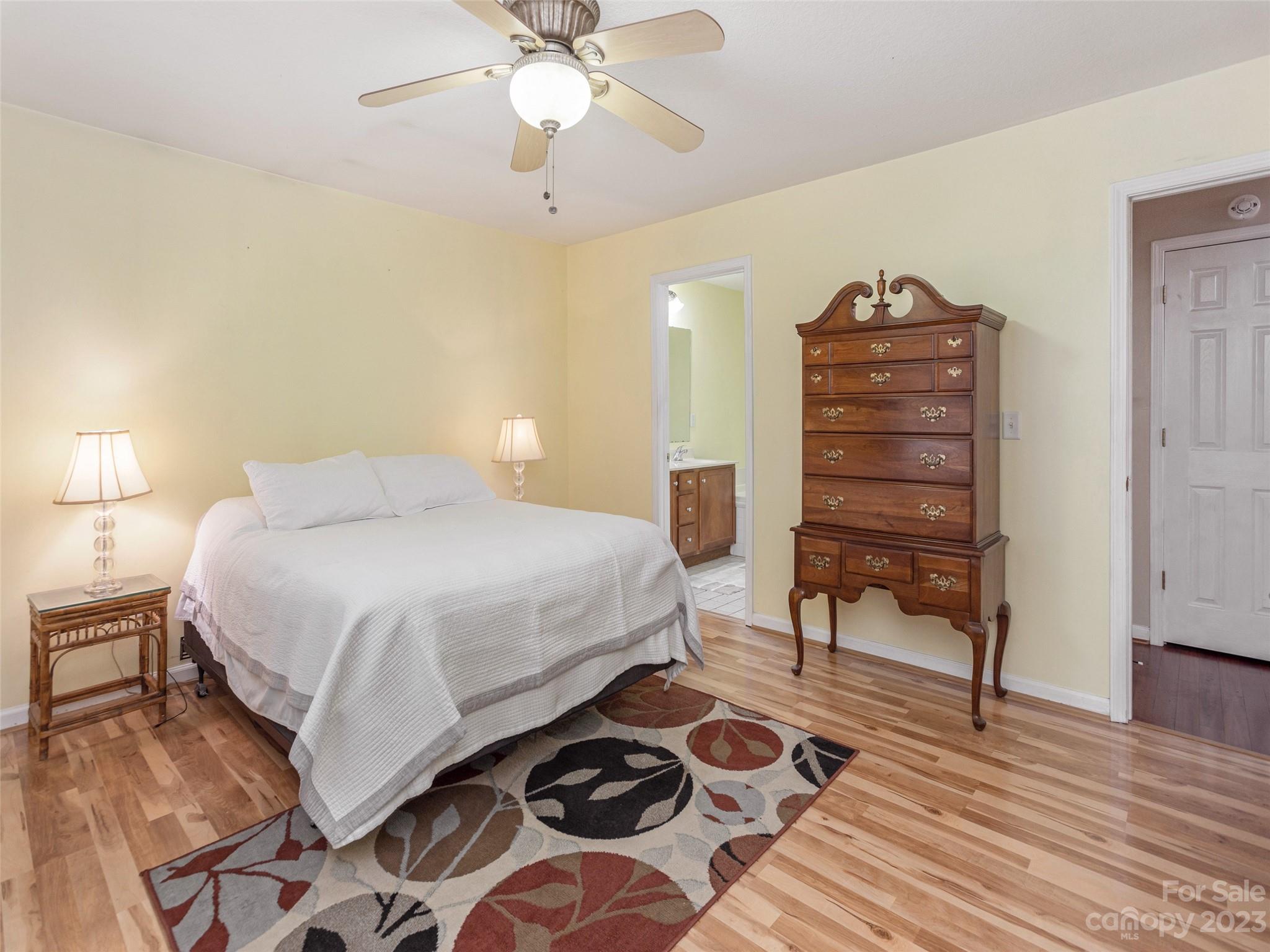 430 Wiltshire Circle