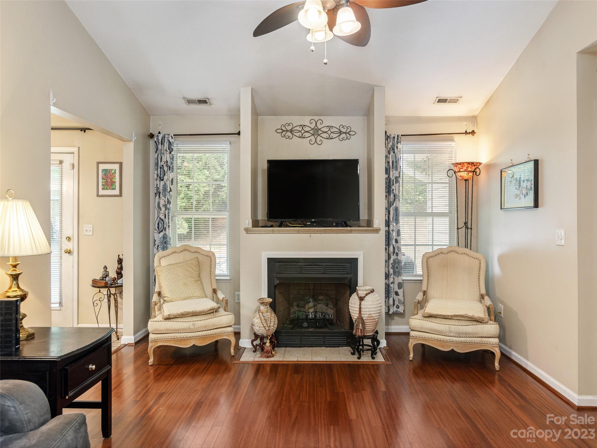 430 Wiltshire Circle