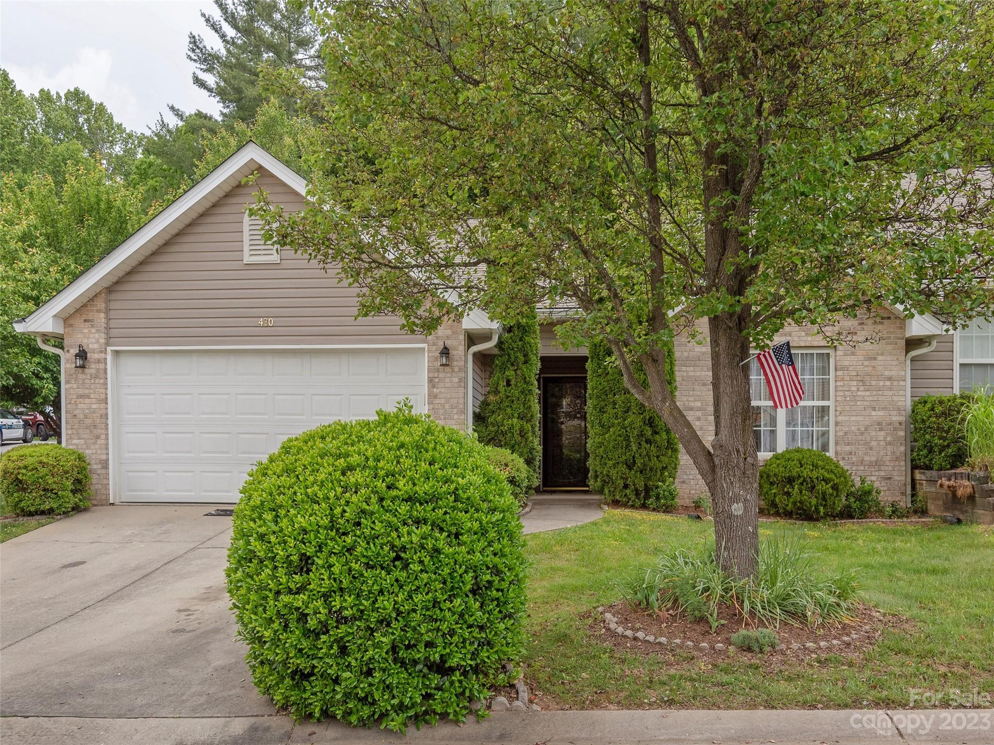 430 Wiltshire Circle
