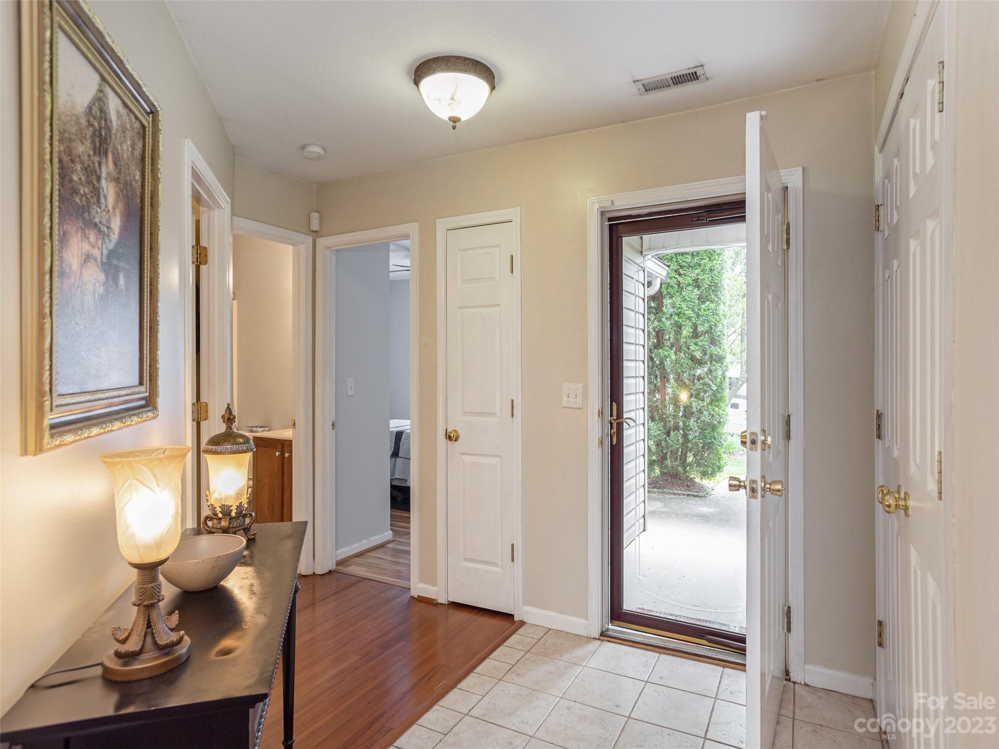 430 Wiltshire Circle