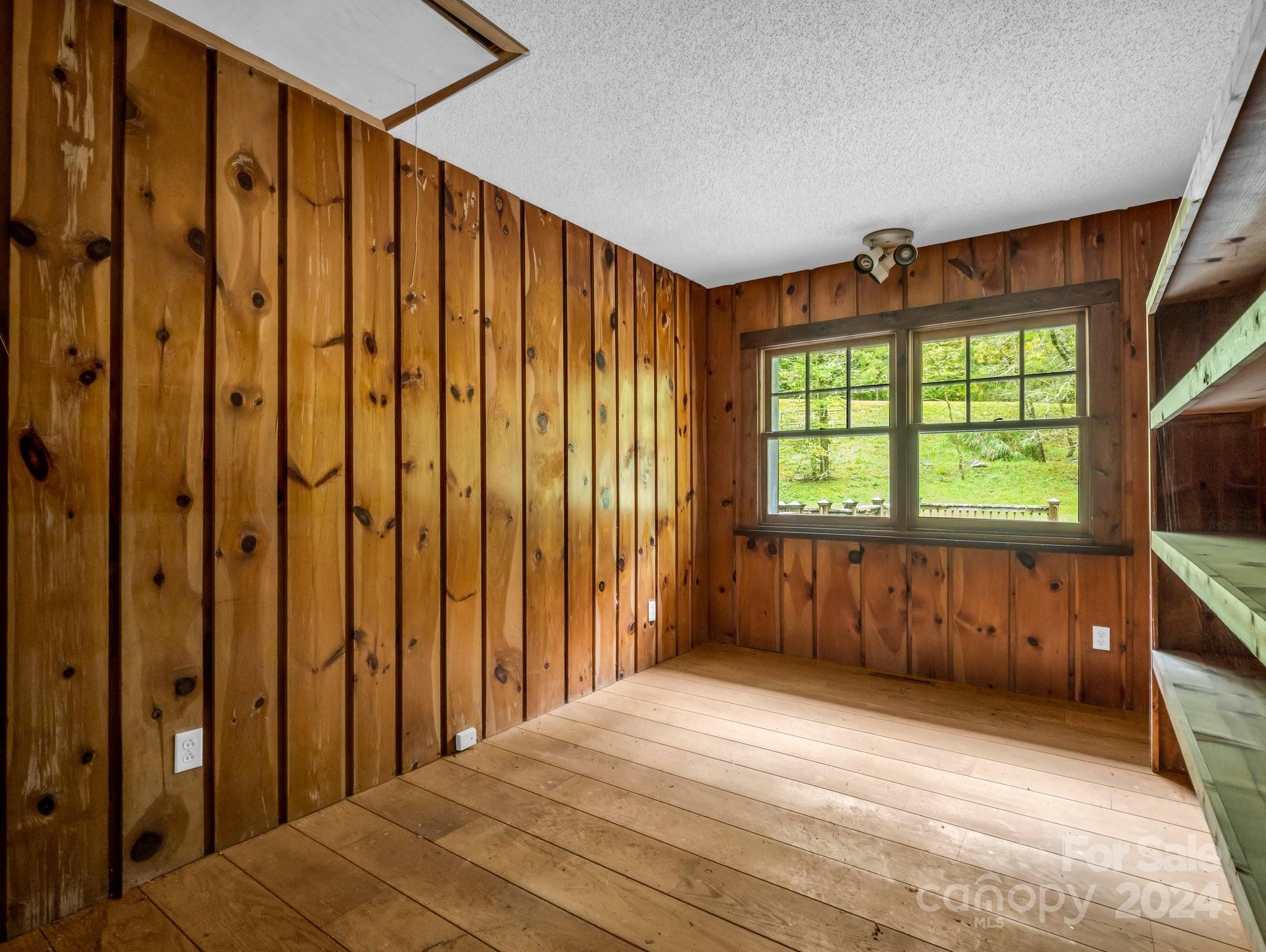 270 Mills River Way