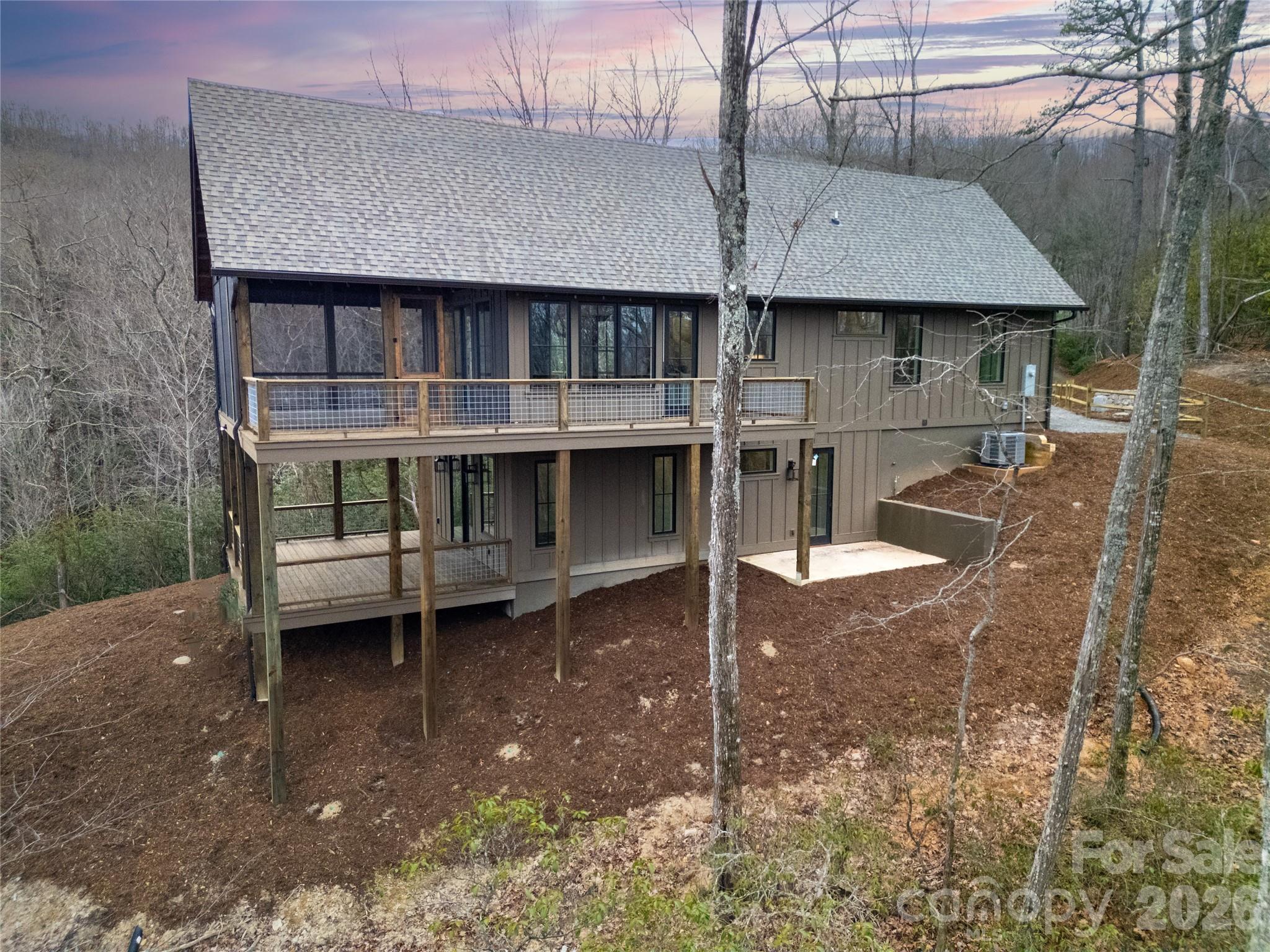 371 E Falls View Drive