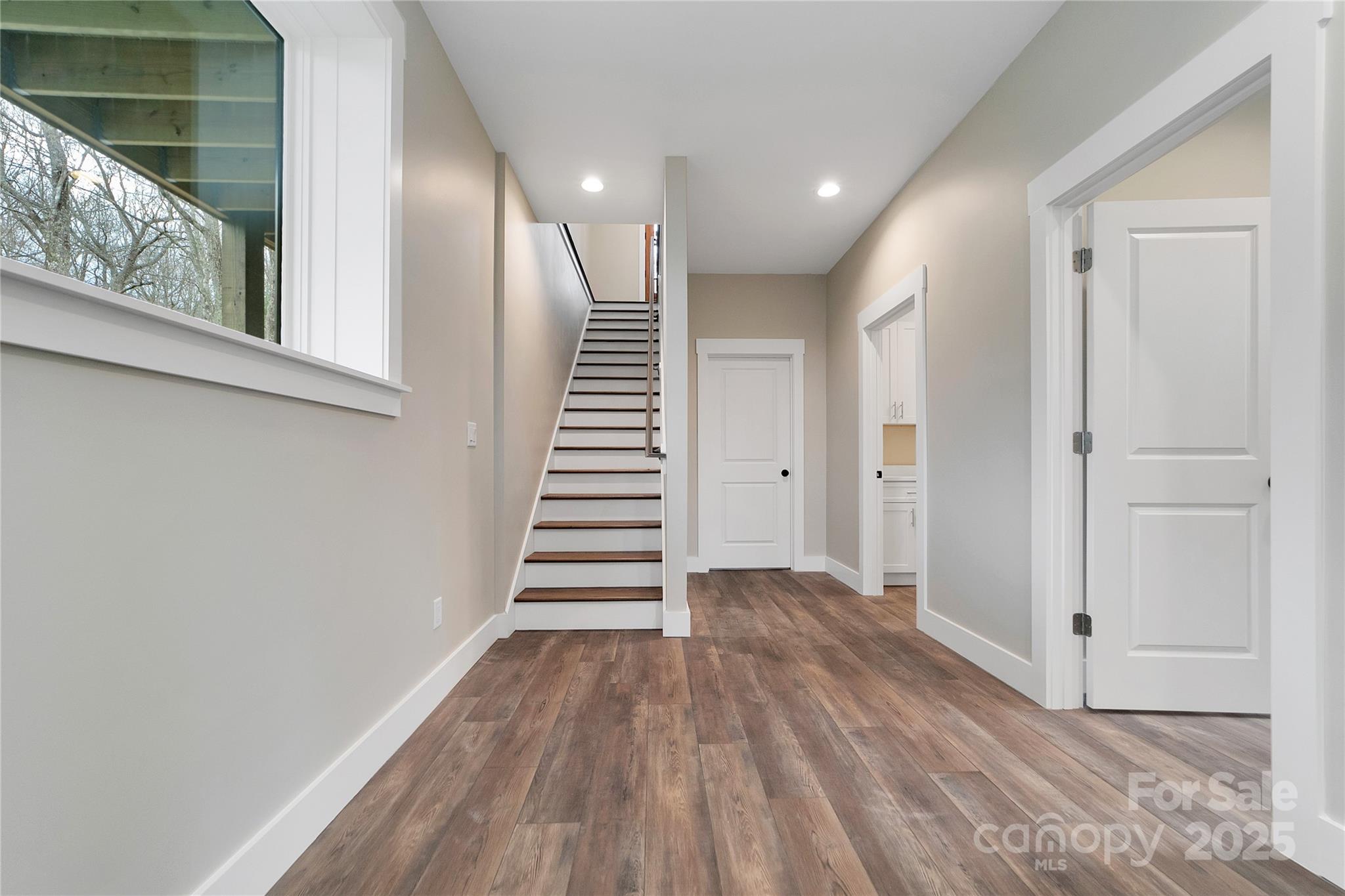 371 E Falls View Drive