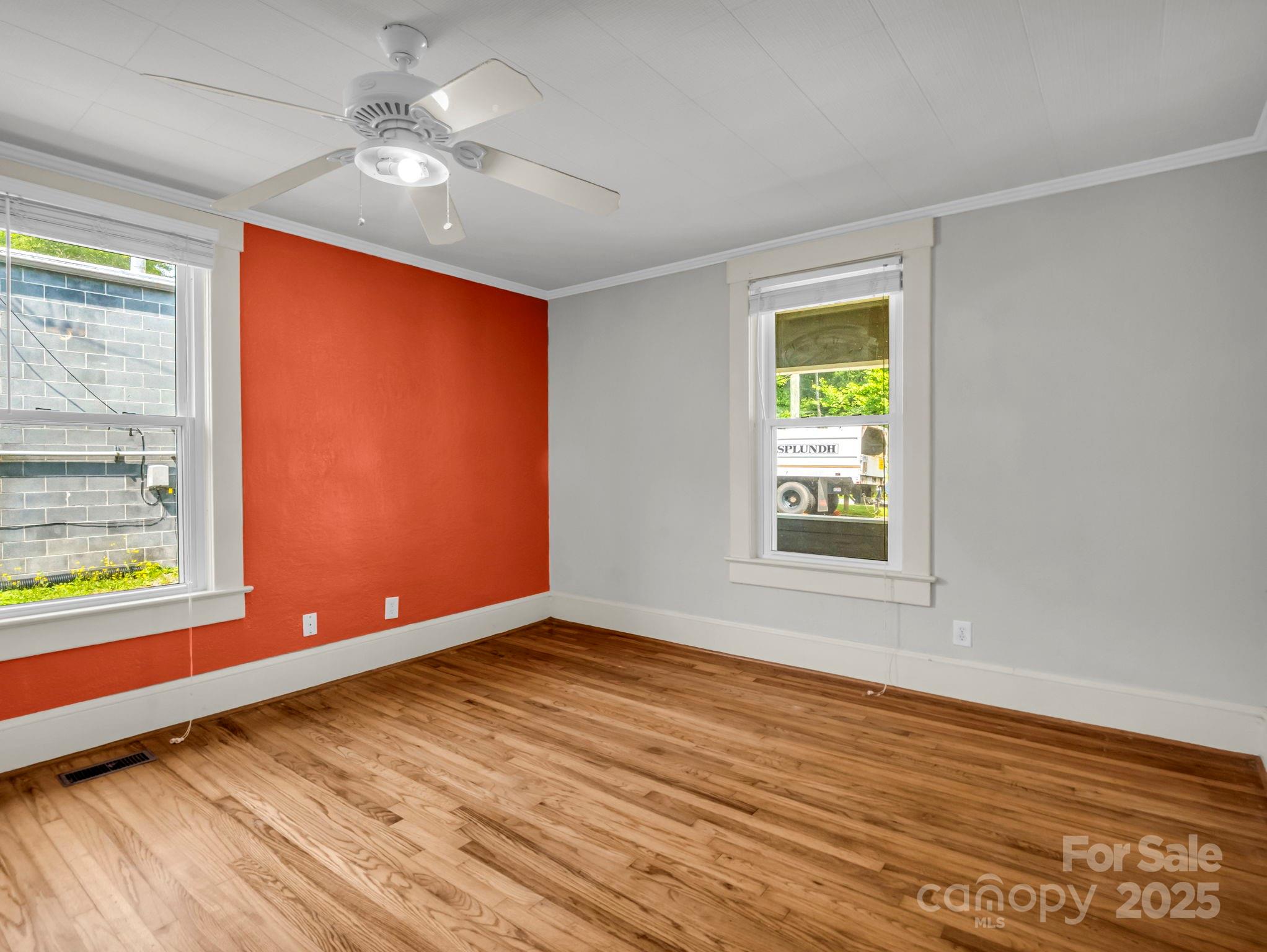 118 Railroad Avenue