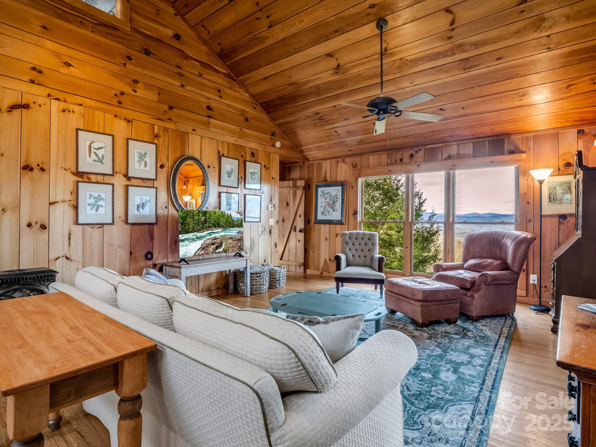 1692 Becky Mountain Road