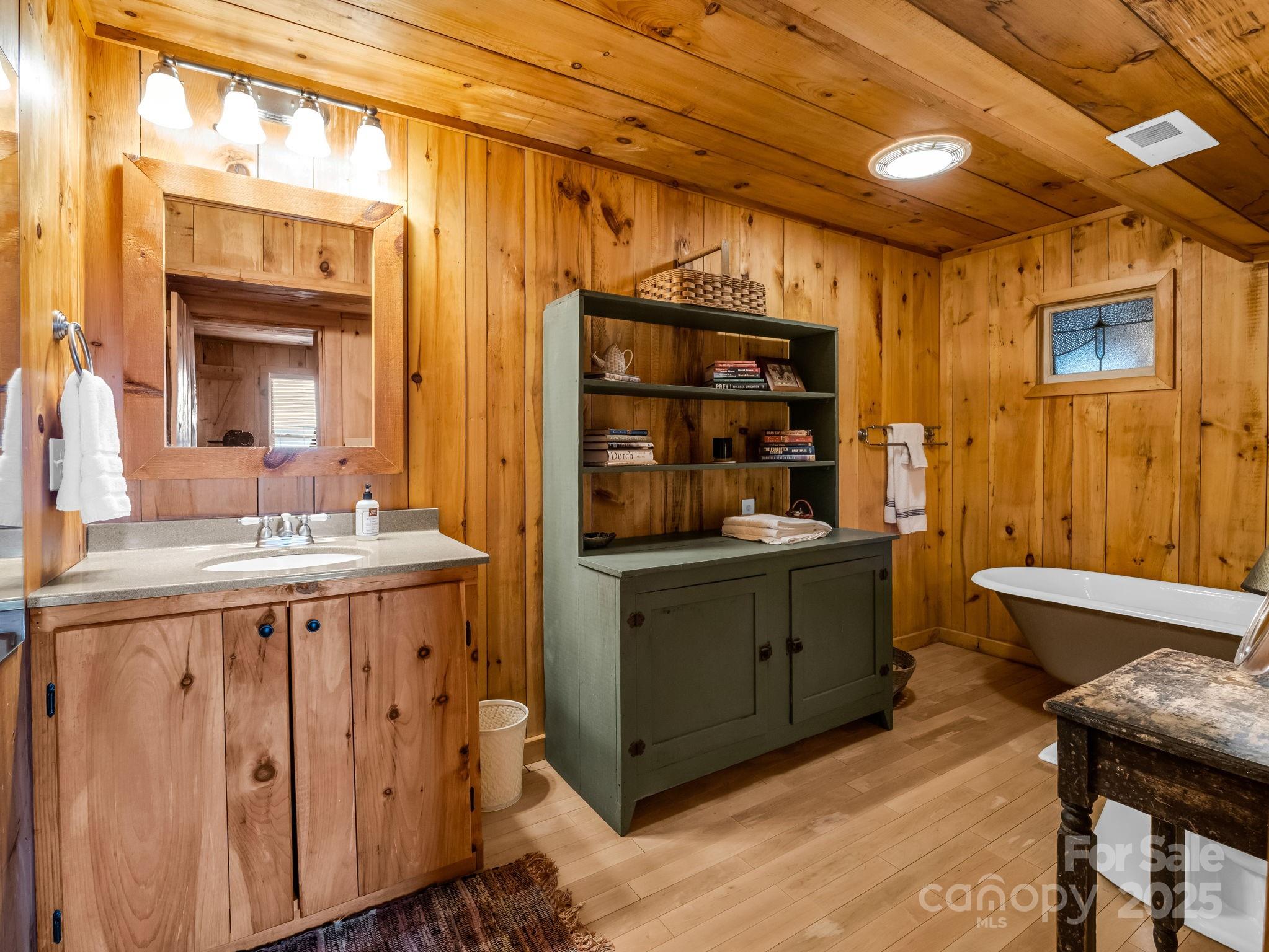 1692 Becky Mountain Road