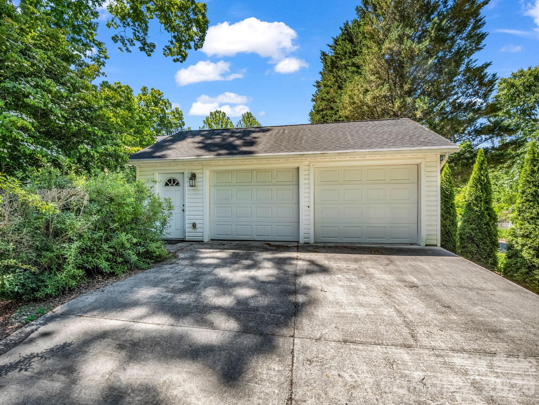 536 Maple Street