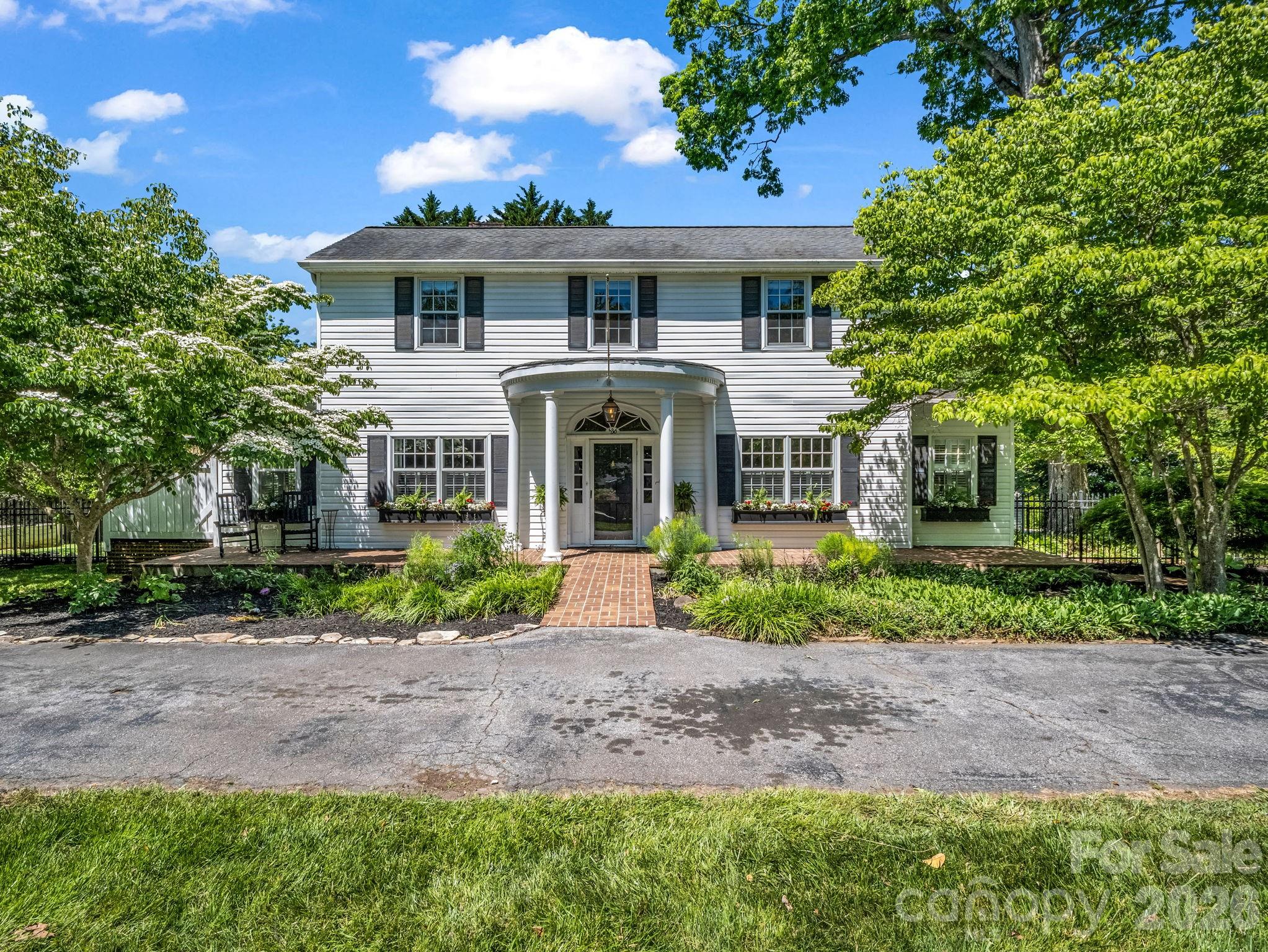 536 Maple Street
