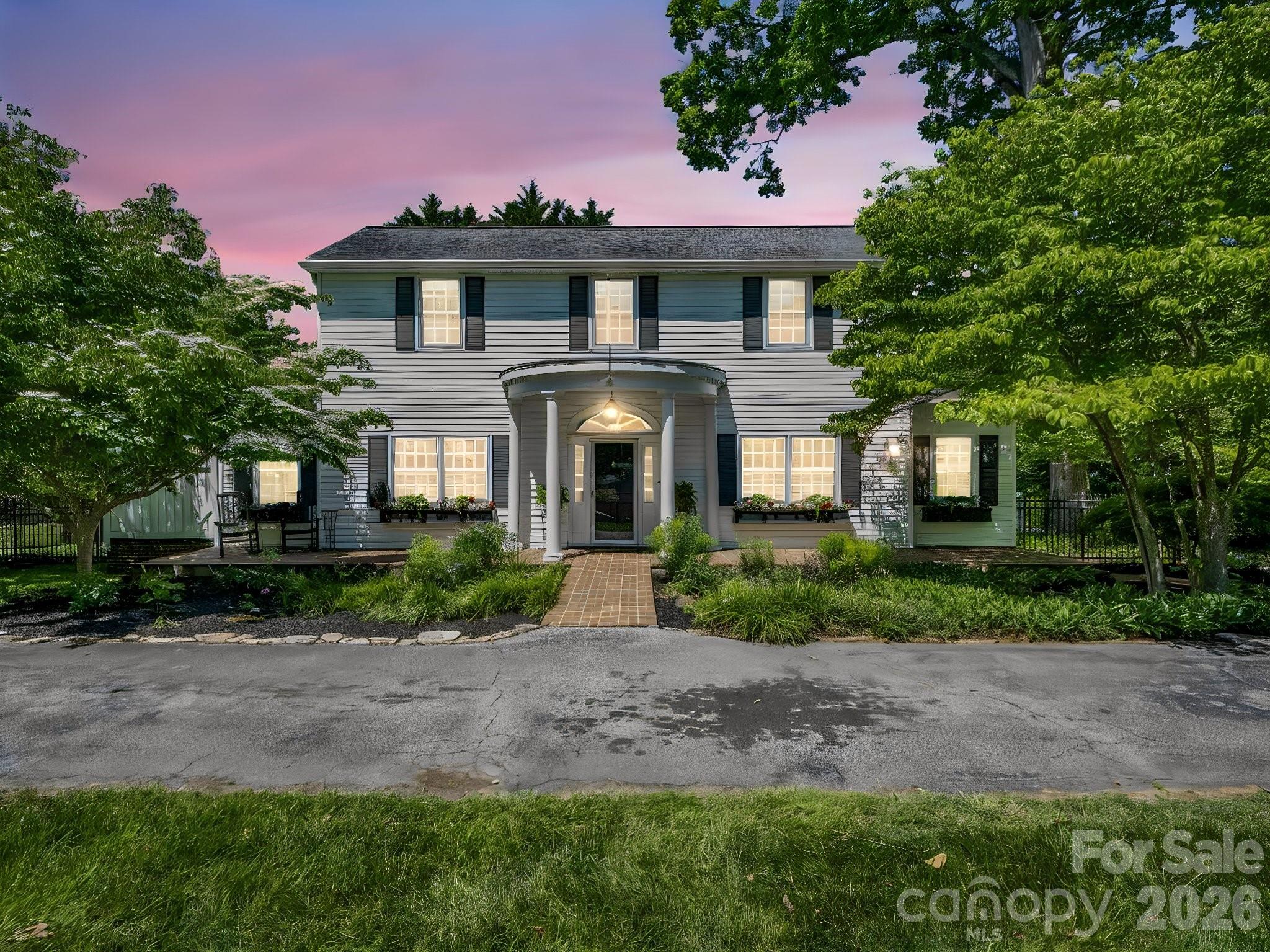 536 Maple Street