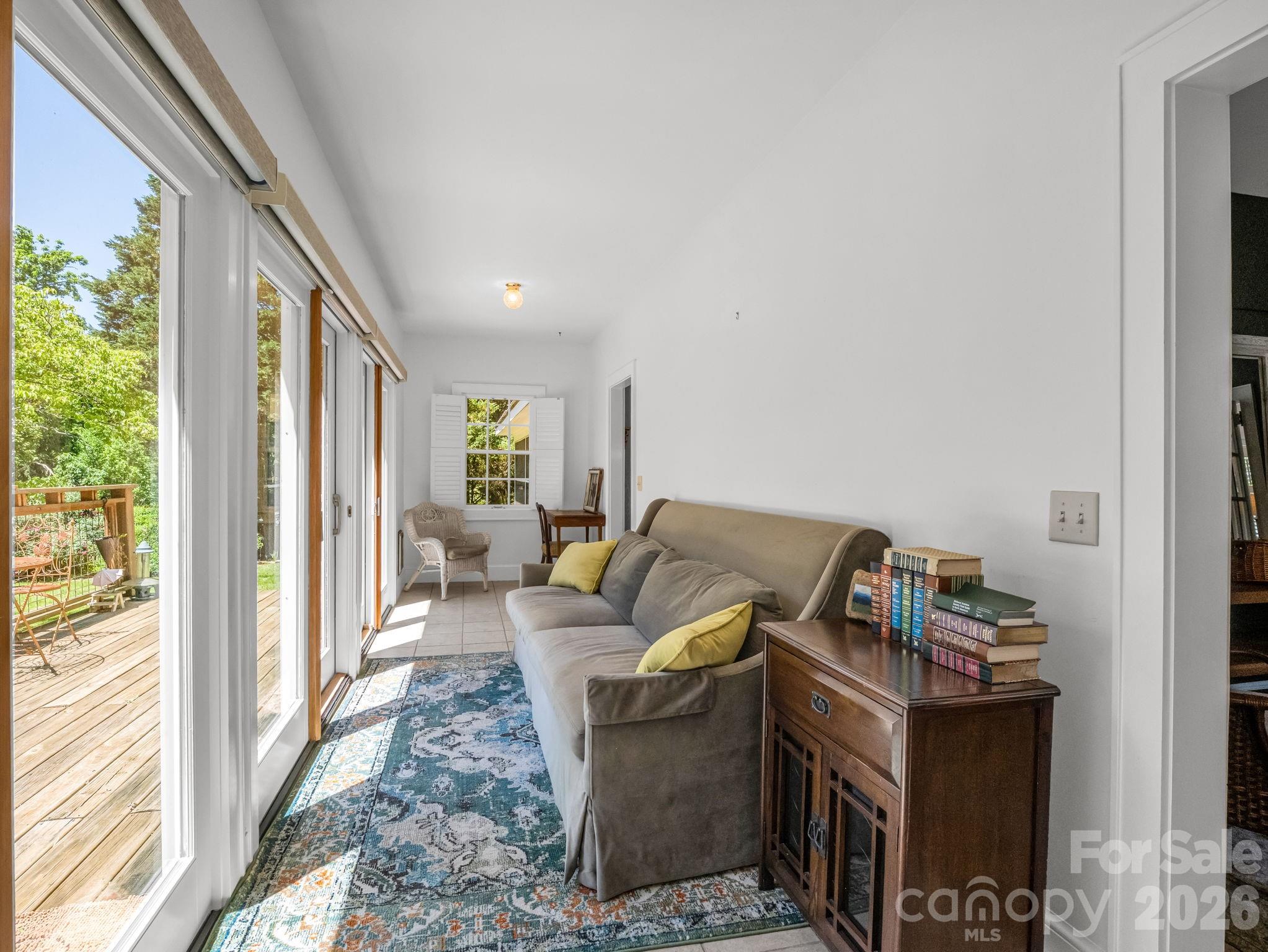 536 Maple Street