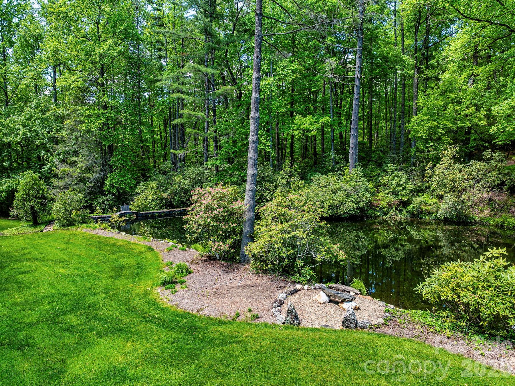 1213 Bull Pen Road