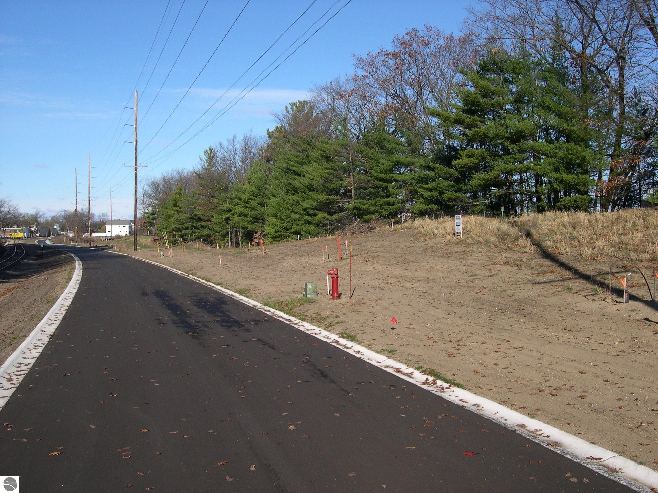 1629 Edgewater Ridge