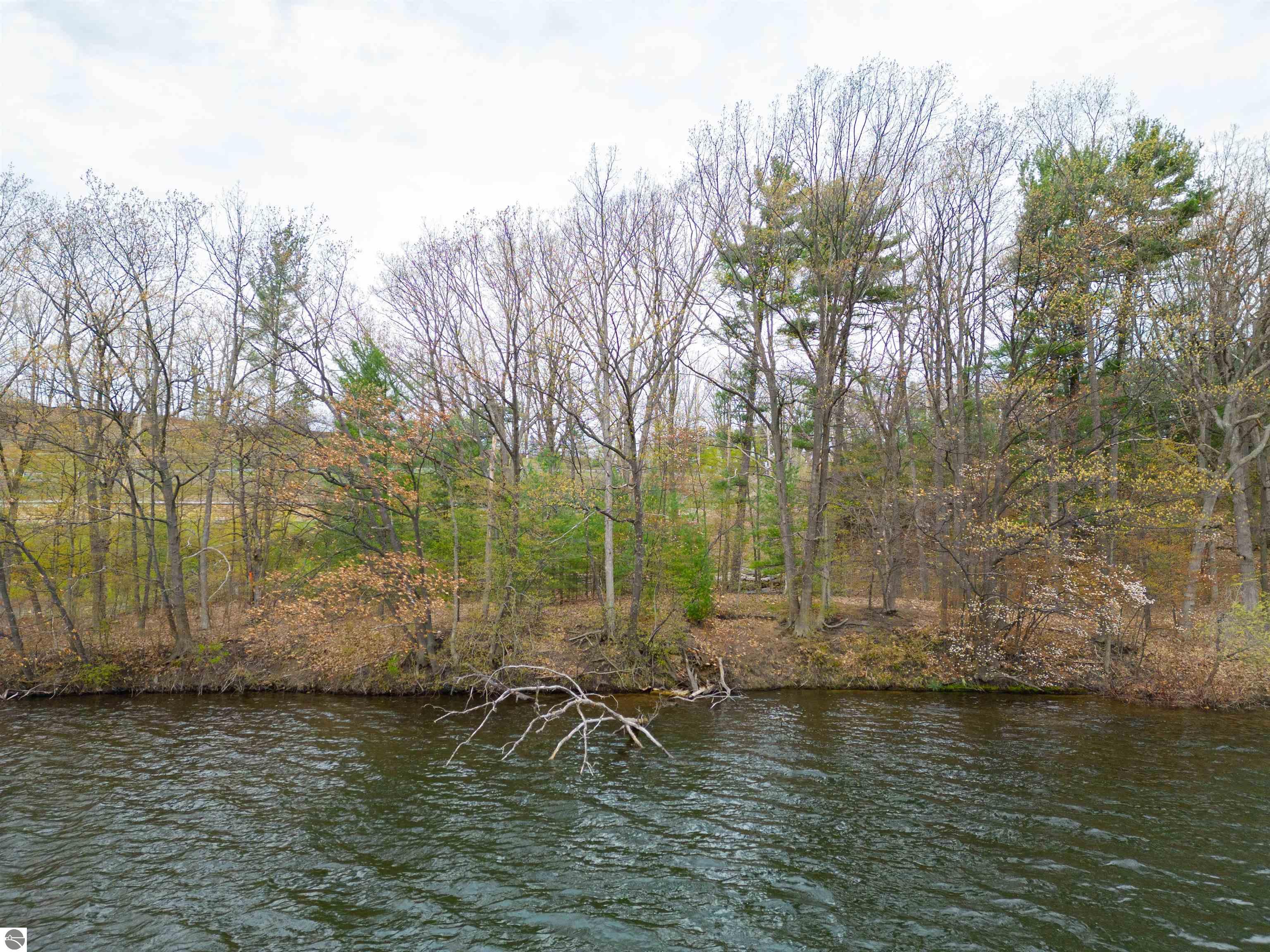 1629 Edgewater Ridge