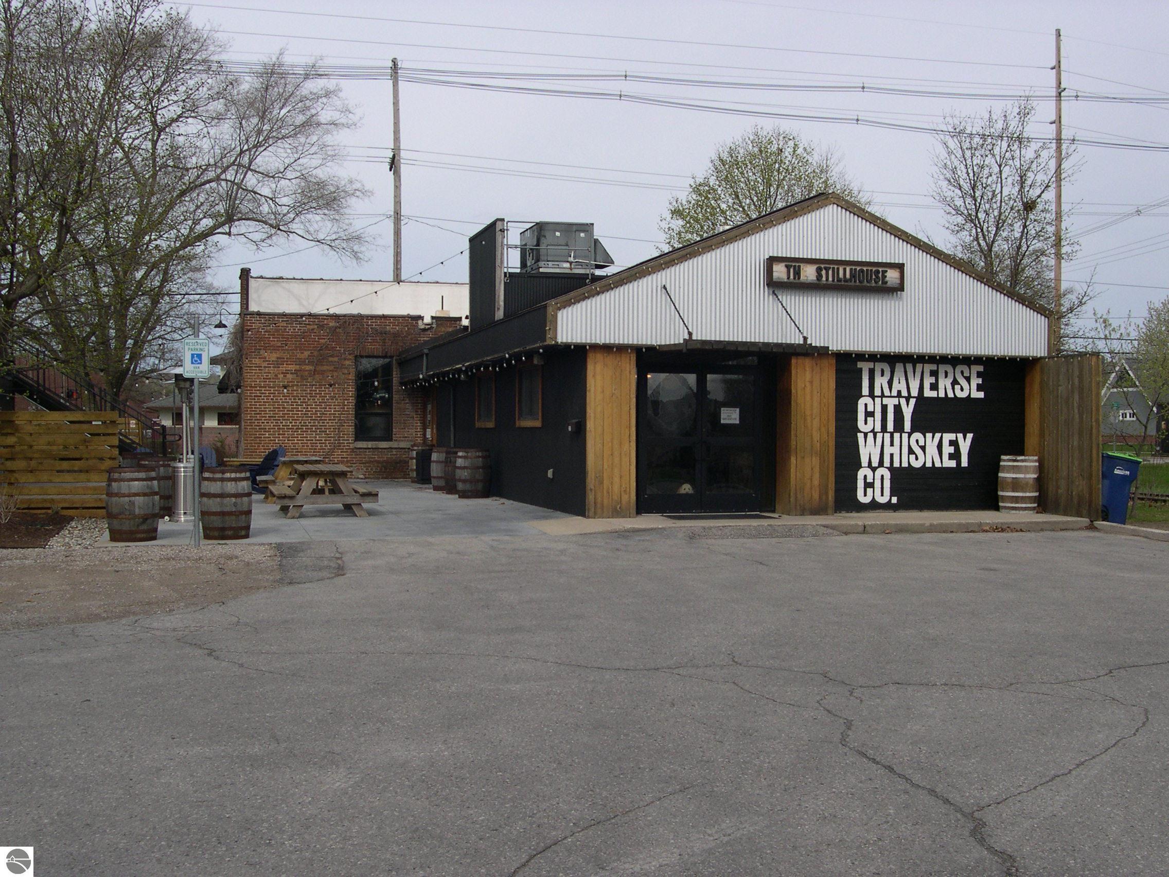 1629 Edgewater Ridge