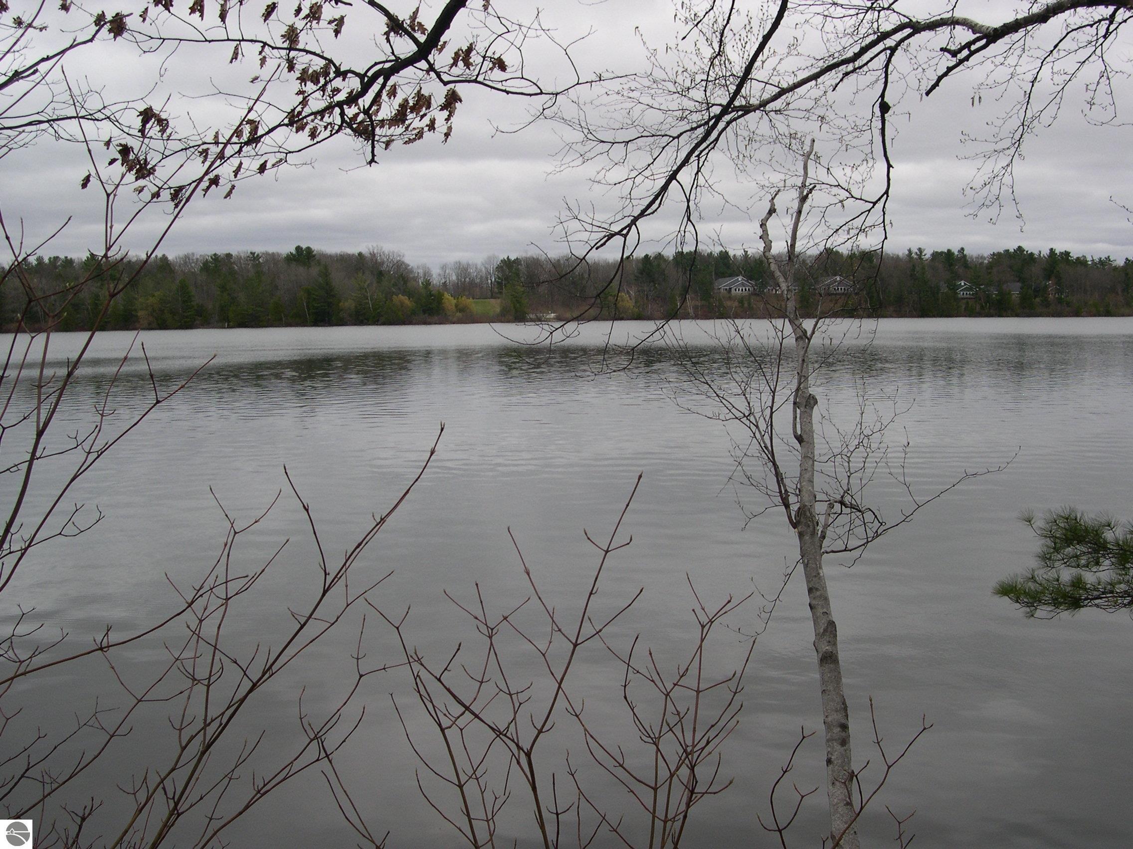 1637 Edgewater Ridge