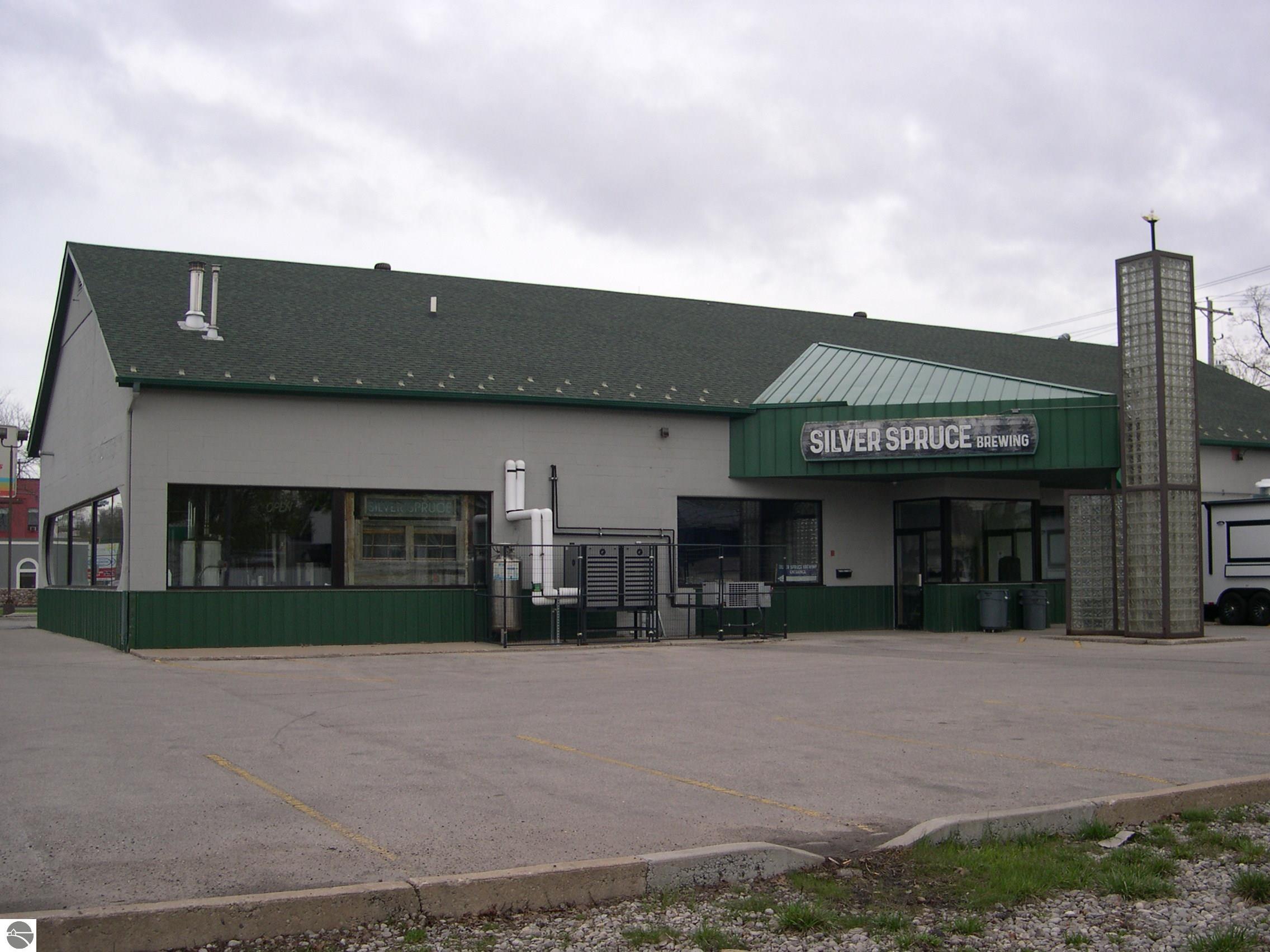 1637 Edgewater Ridge