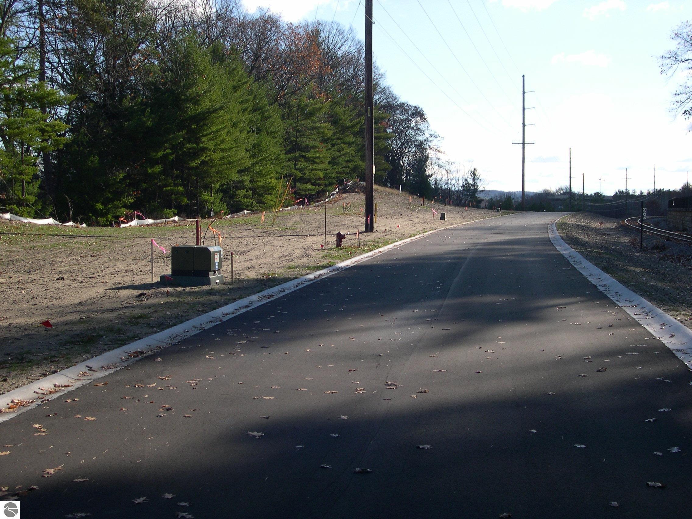 1637 Edgewater Ridge