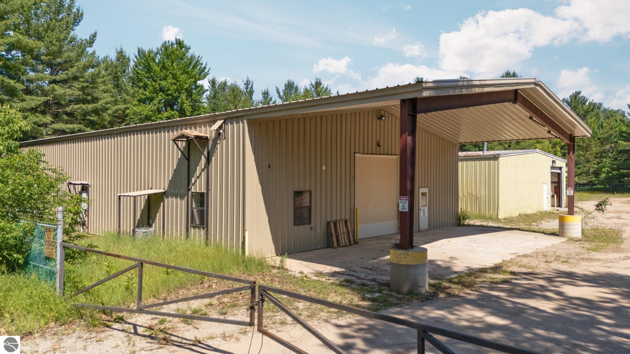 890 Island Lake Road