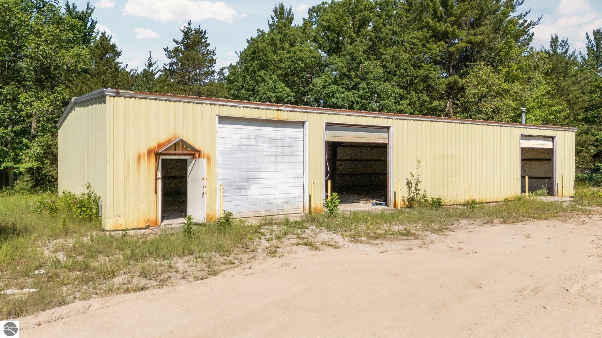 890 Island Lake Road