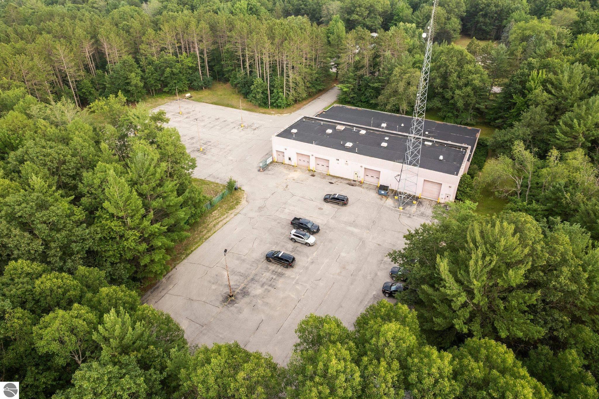 890 Island Lake Road