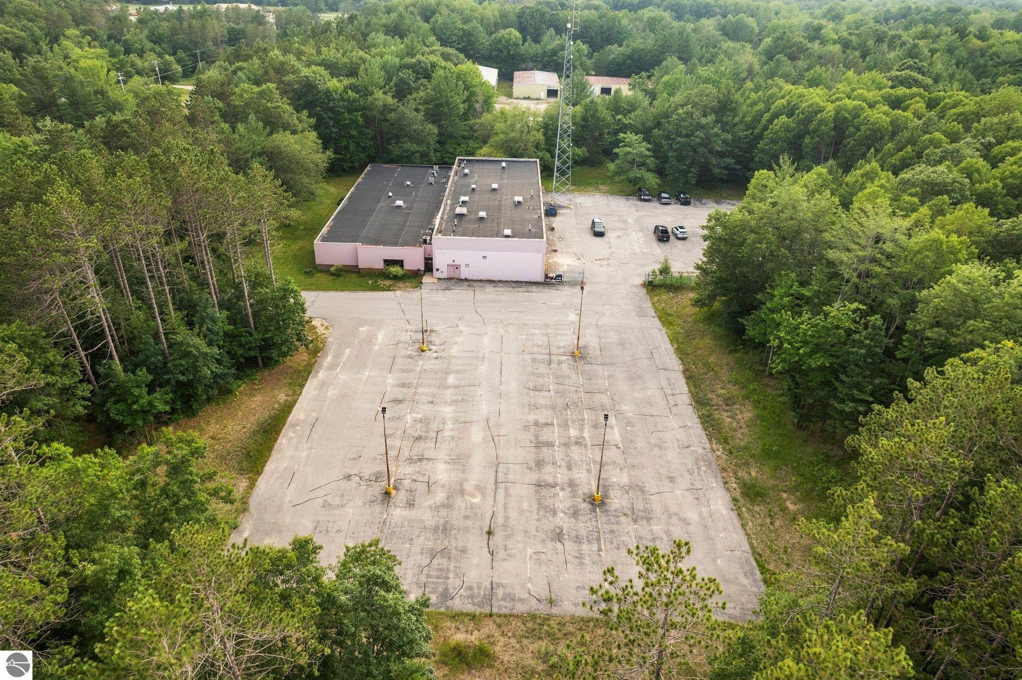 890 Island Lake Road
