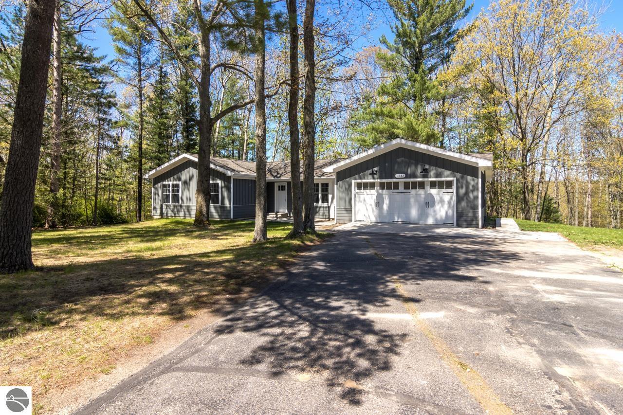 3353 Holiday View