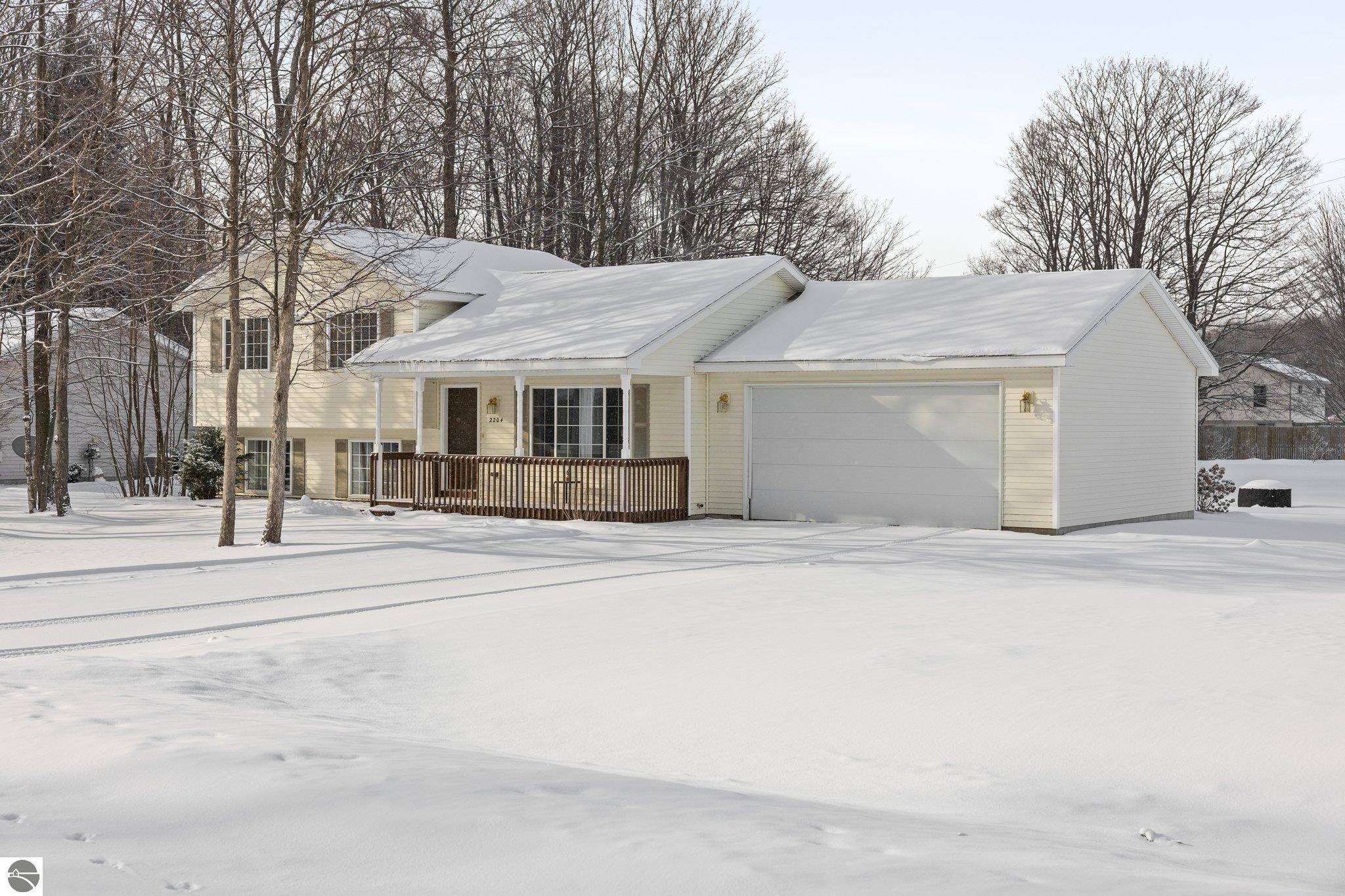 2204 Woodcock Lane