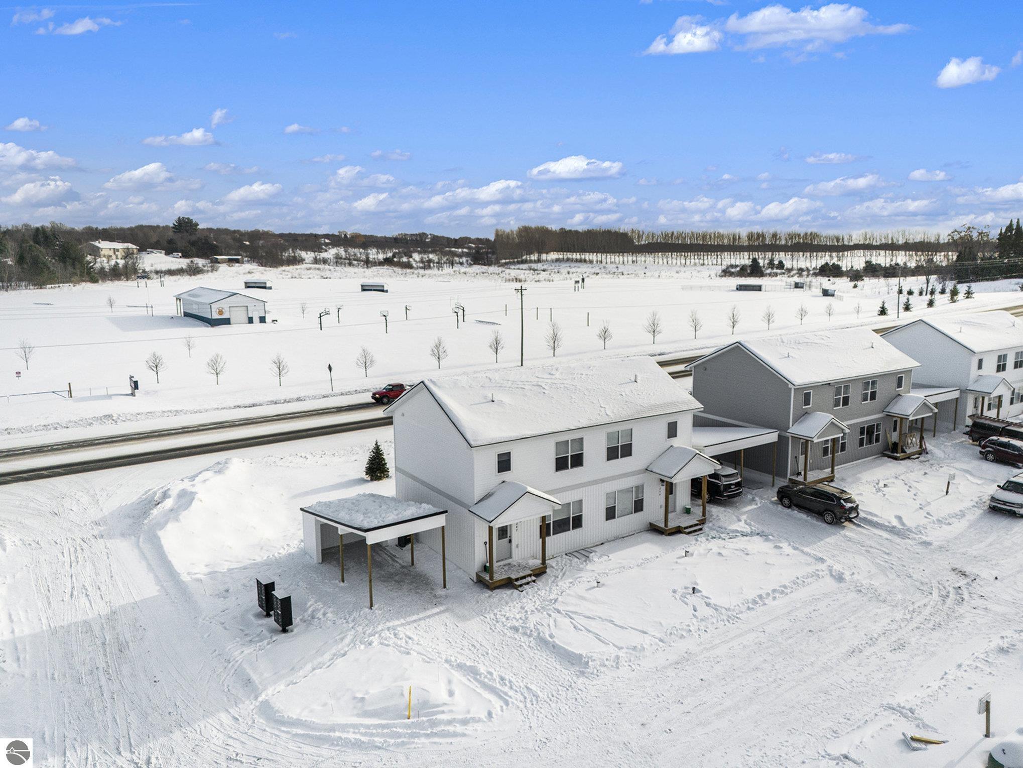 258 Thrive Boulevard # 9