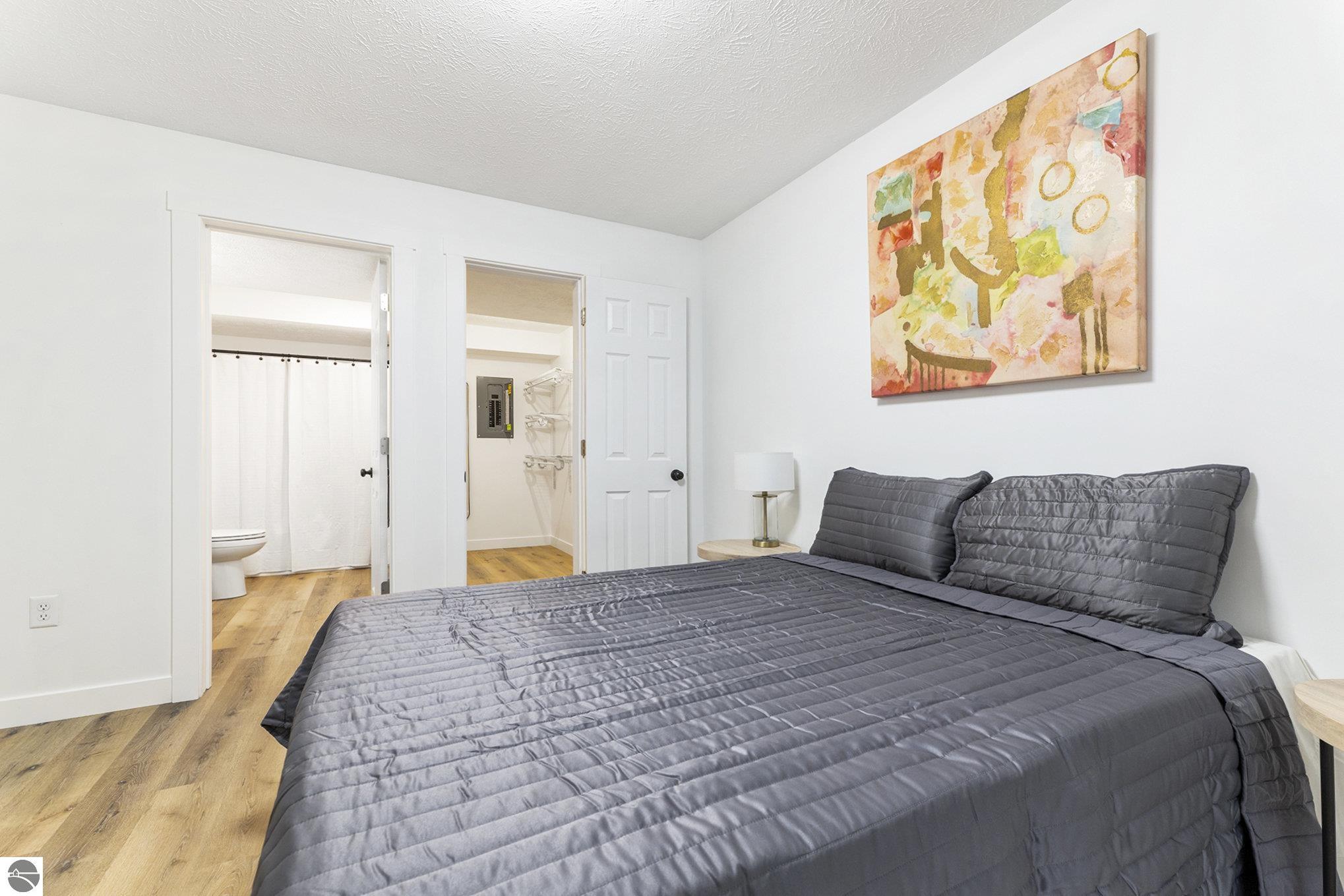 258 Thrive Boulevard # 9