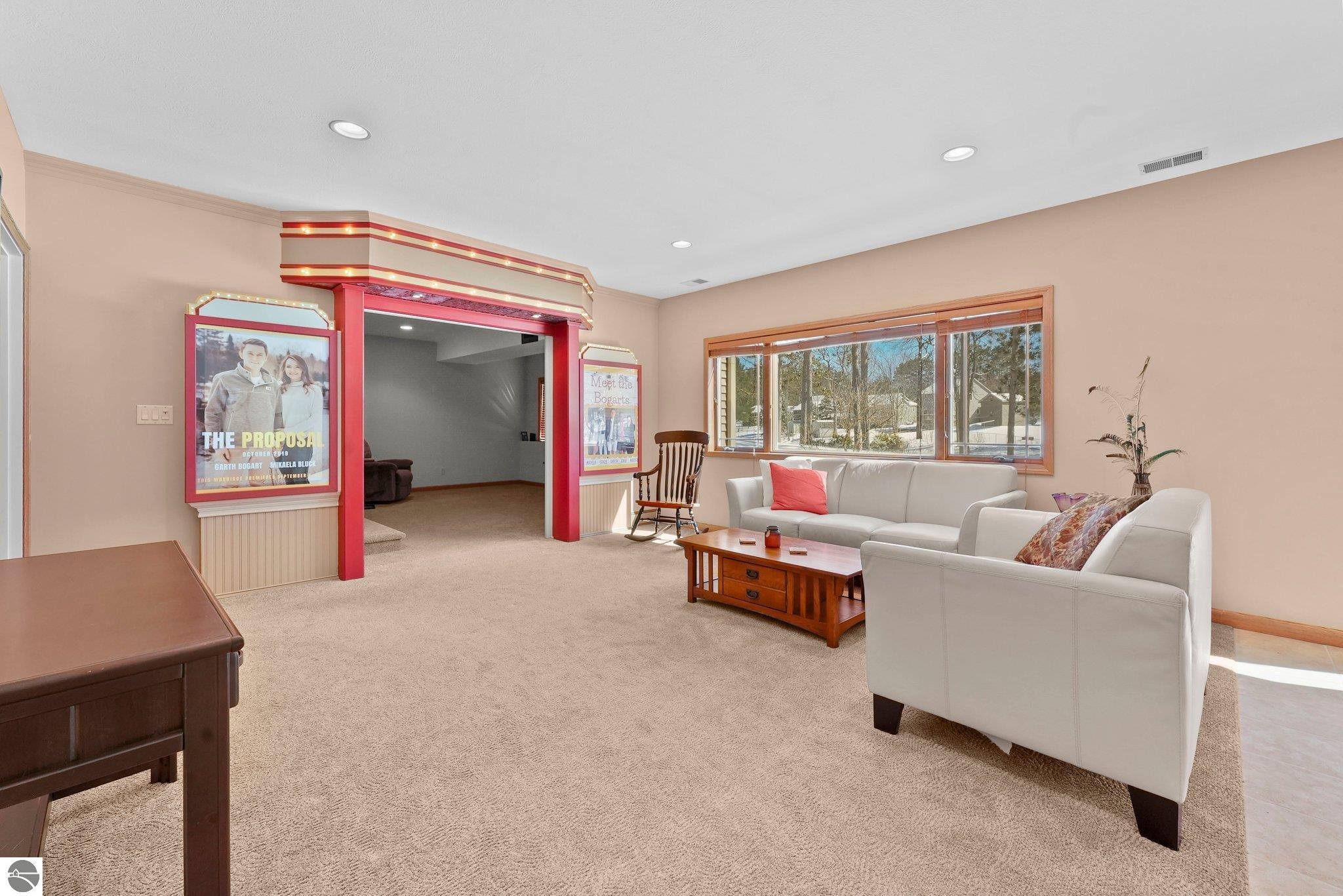1546 Nightingale Lane