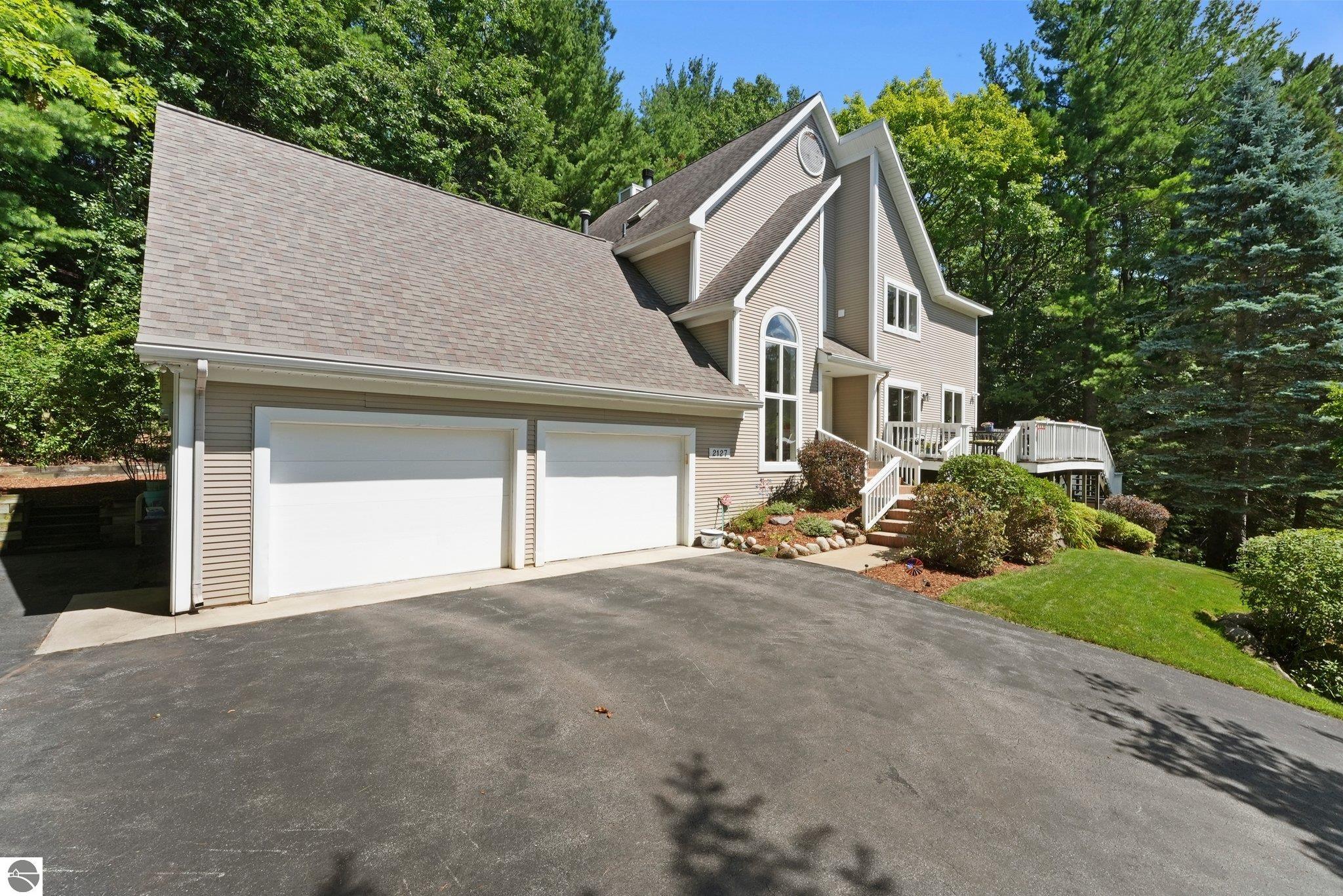 2127 E Timberlane Drive