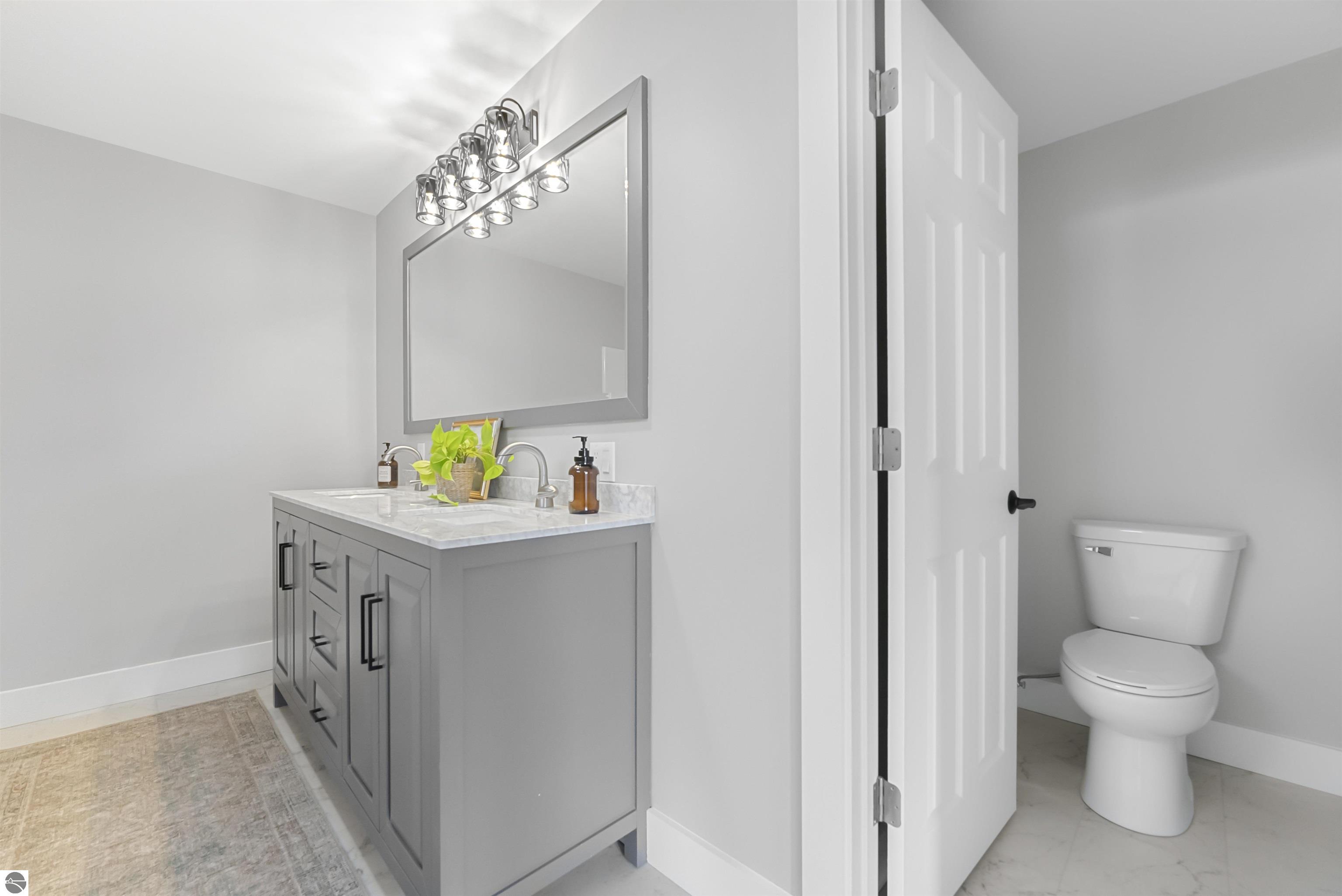 302 W Dresden Street