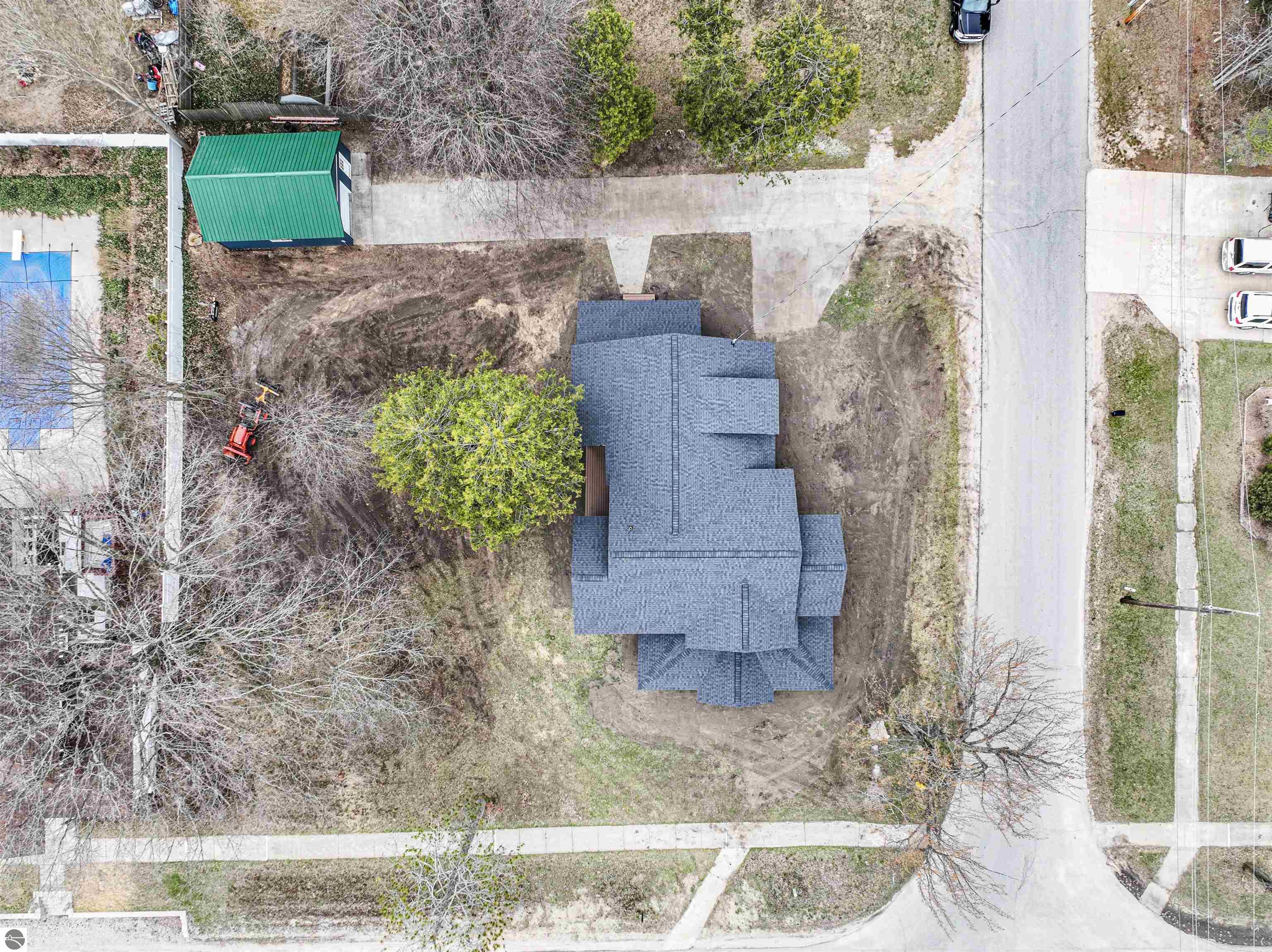 302 W Dresden Street