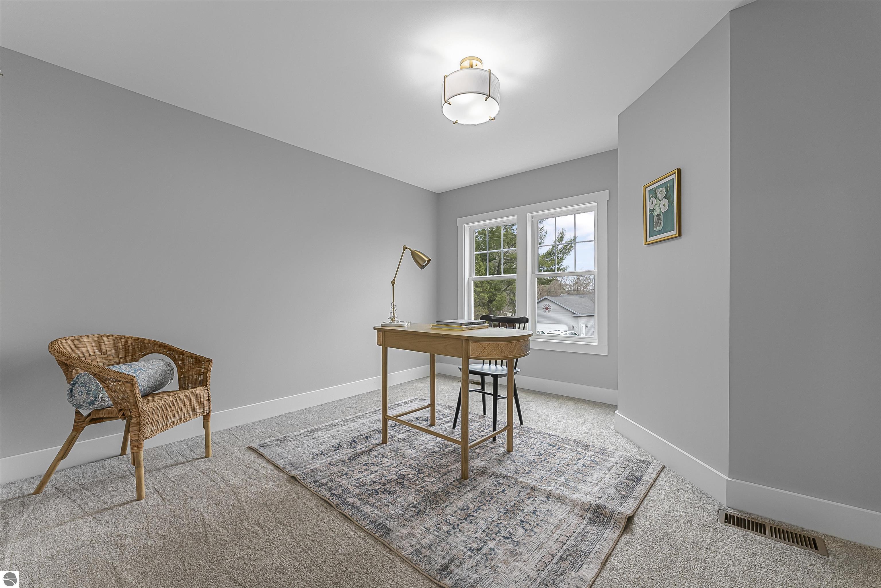 302 W Dresden Street