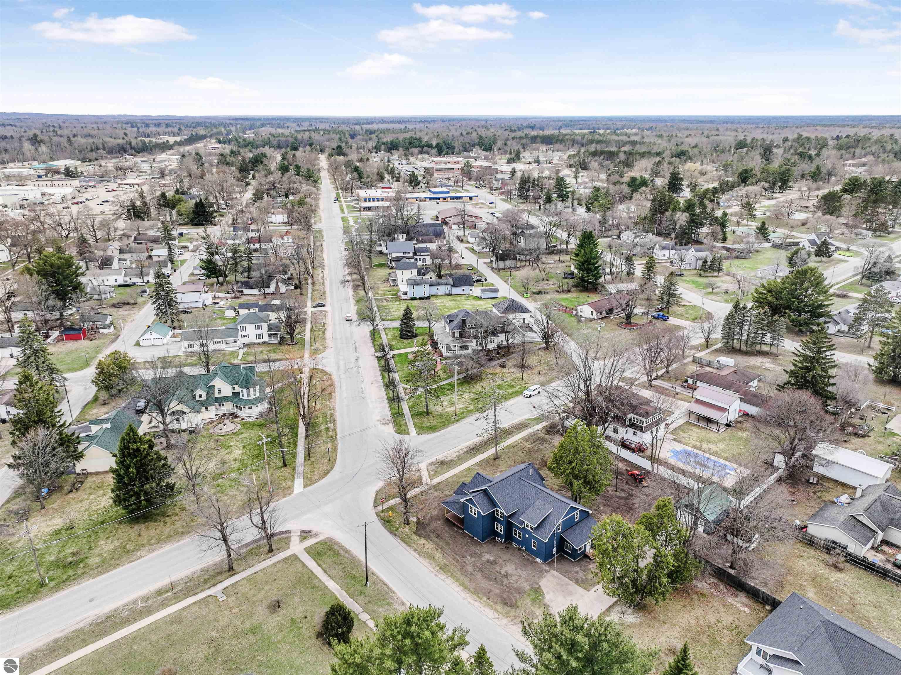 302 W Dresden Street