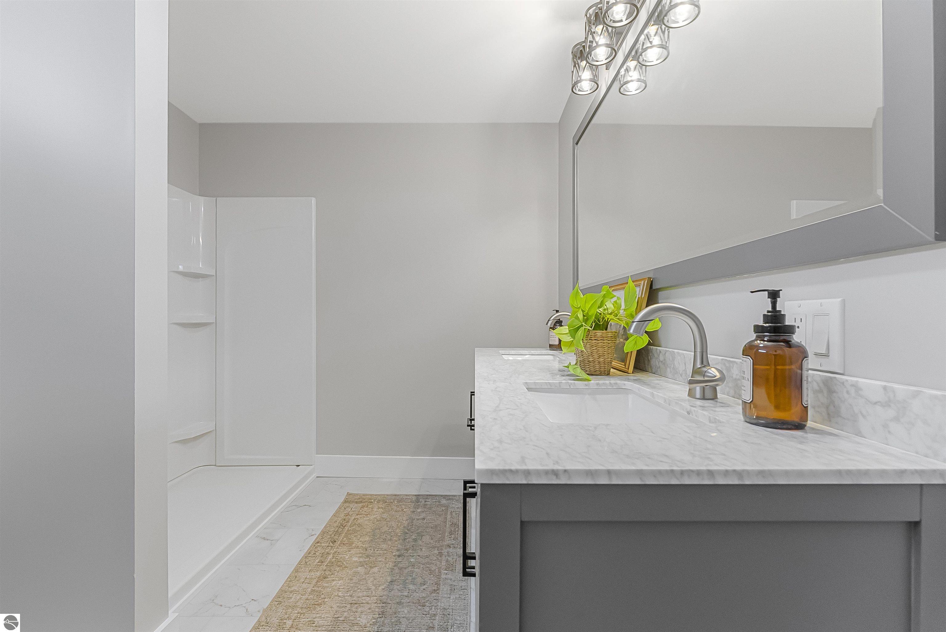 302 W Dresden Street