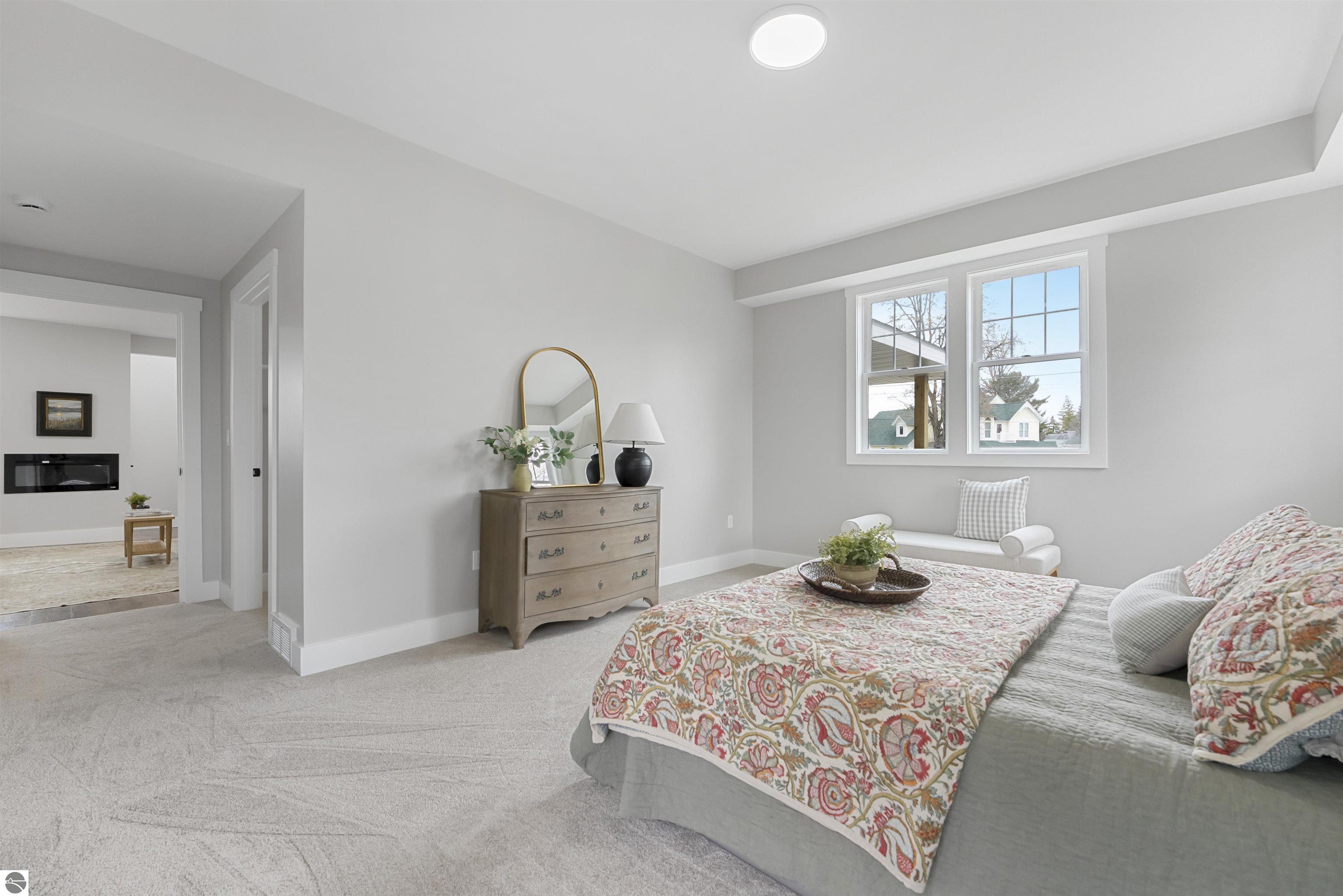 302 W Dresden Street