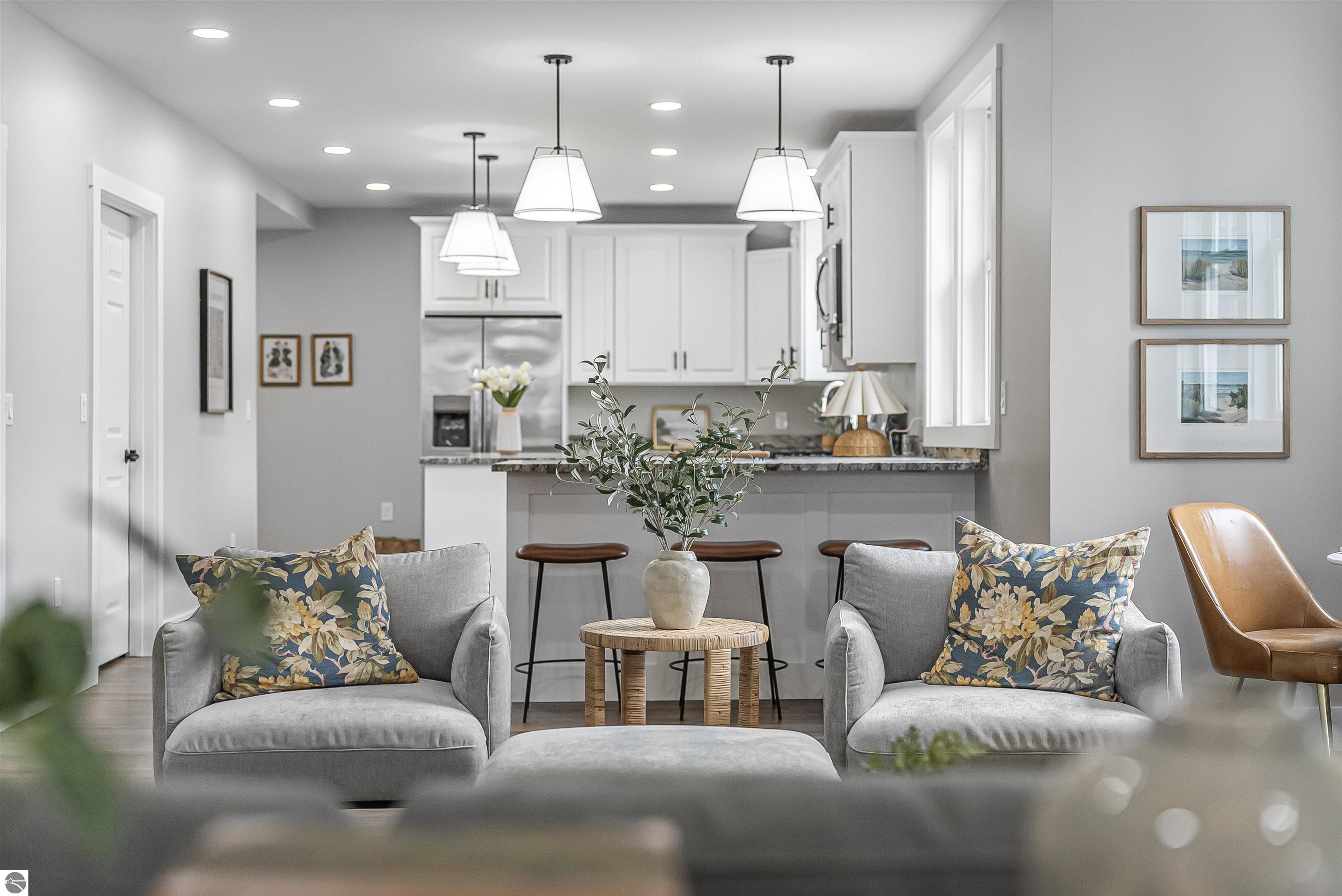 302 W Dresden Street