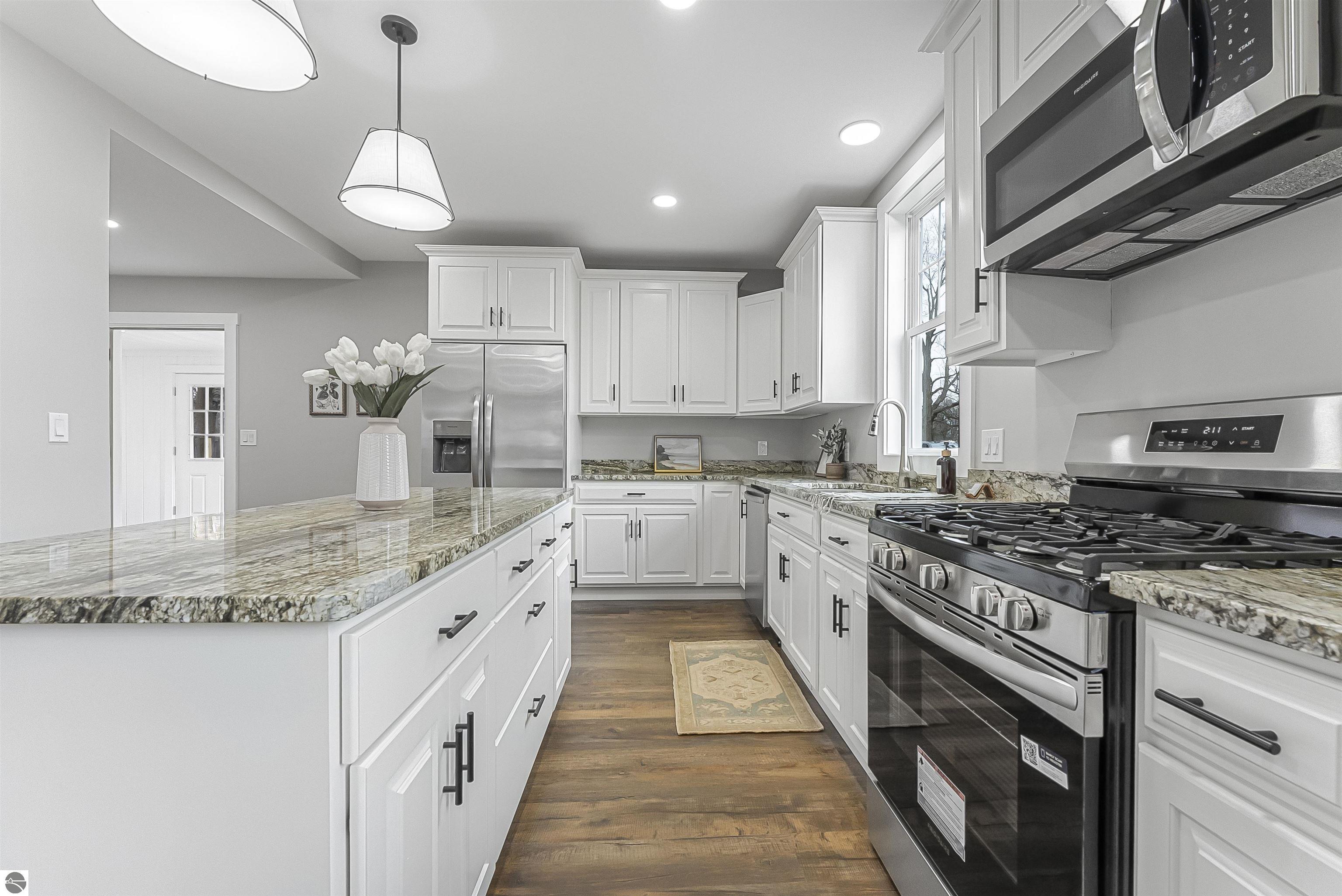 302 W Dresden Street